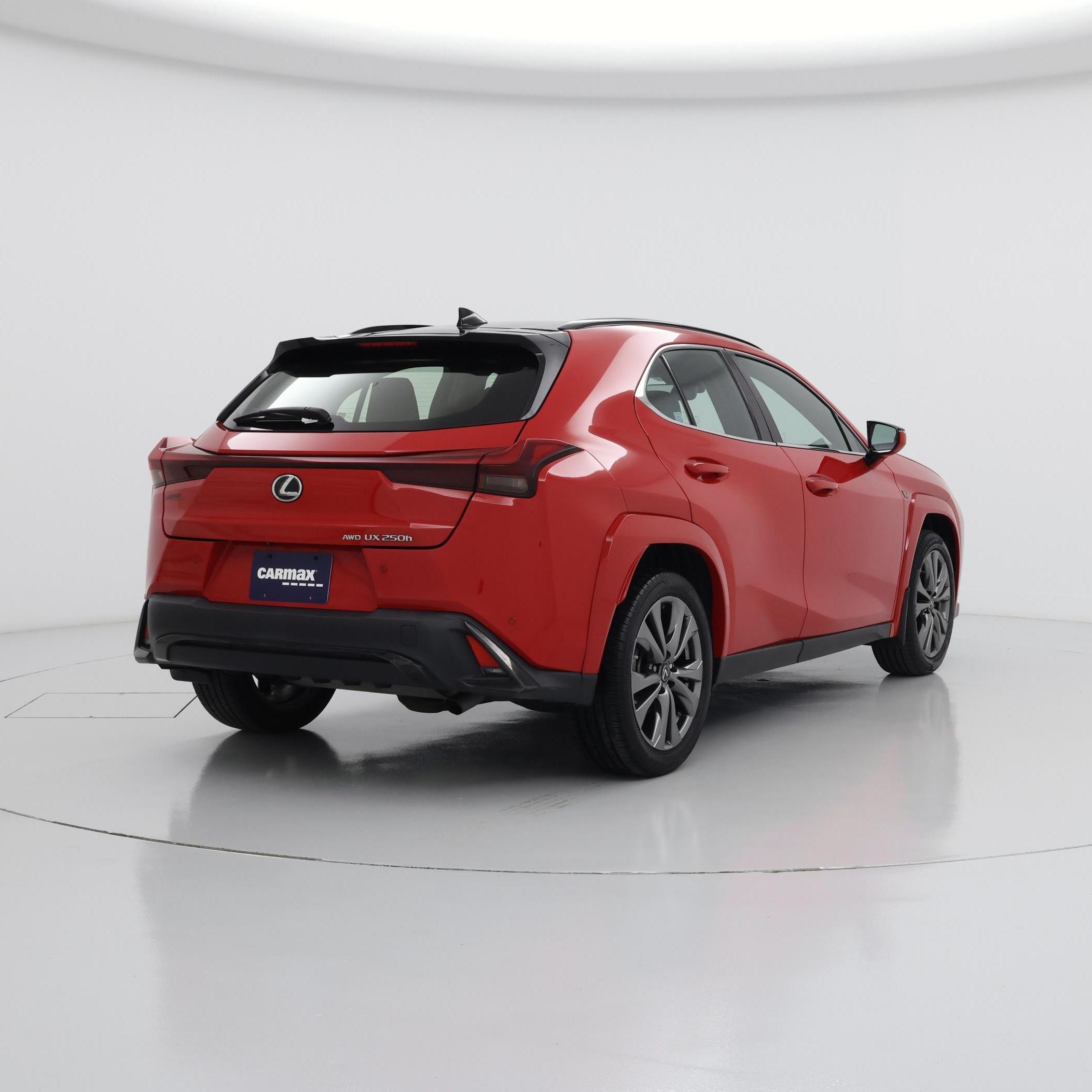 Thumbnail: 2023 Lexus UX - 8