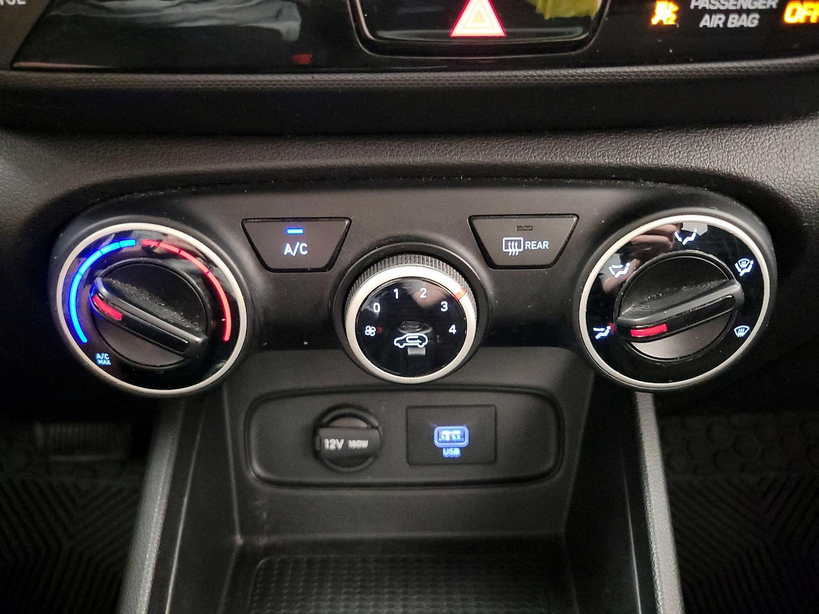 2021 Hyundai Venue SE - Photo 17