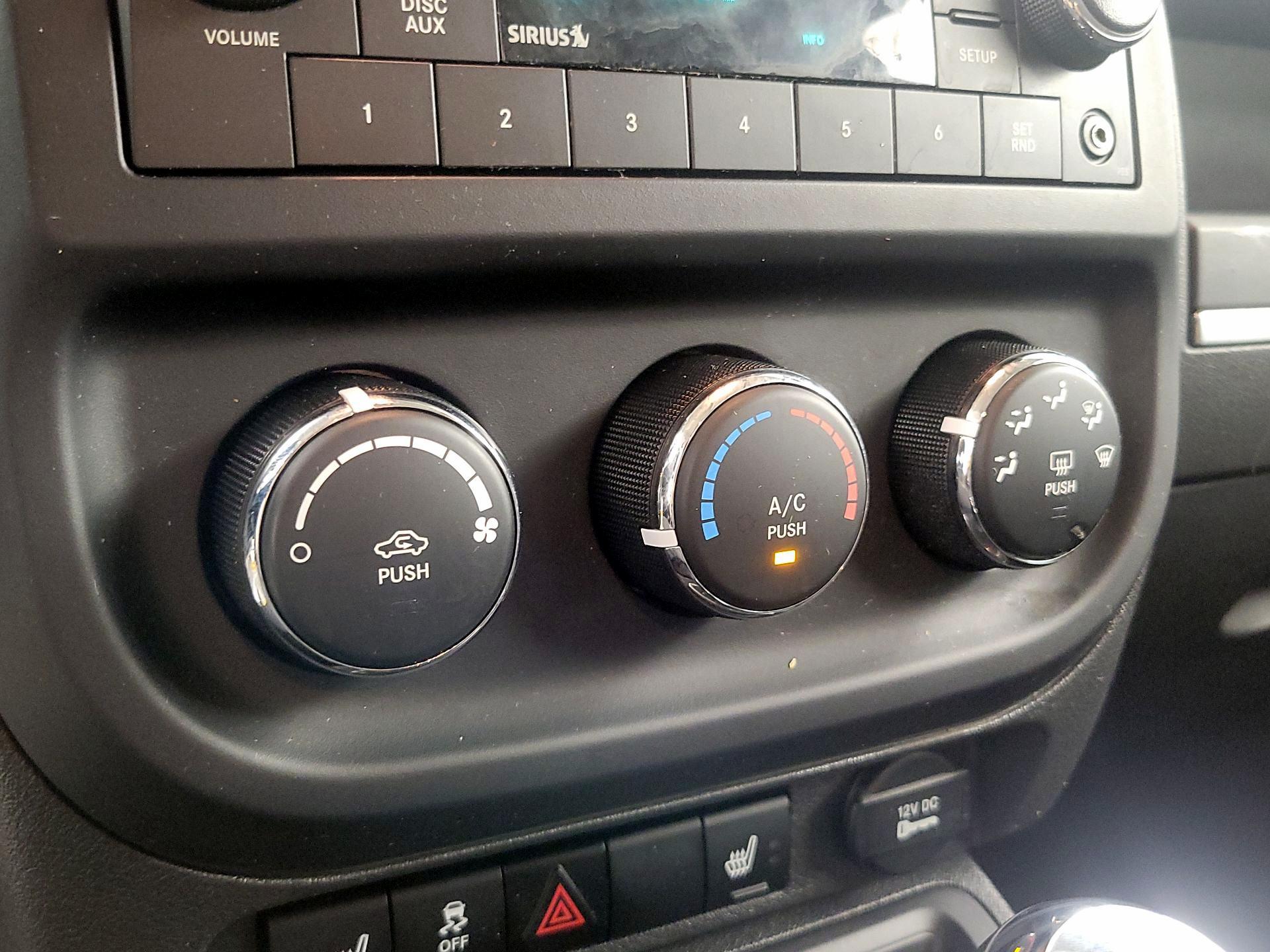 Thumbnail: 2017 Jeep Patriot - 14