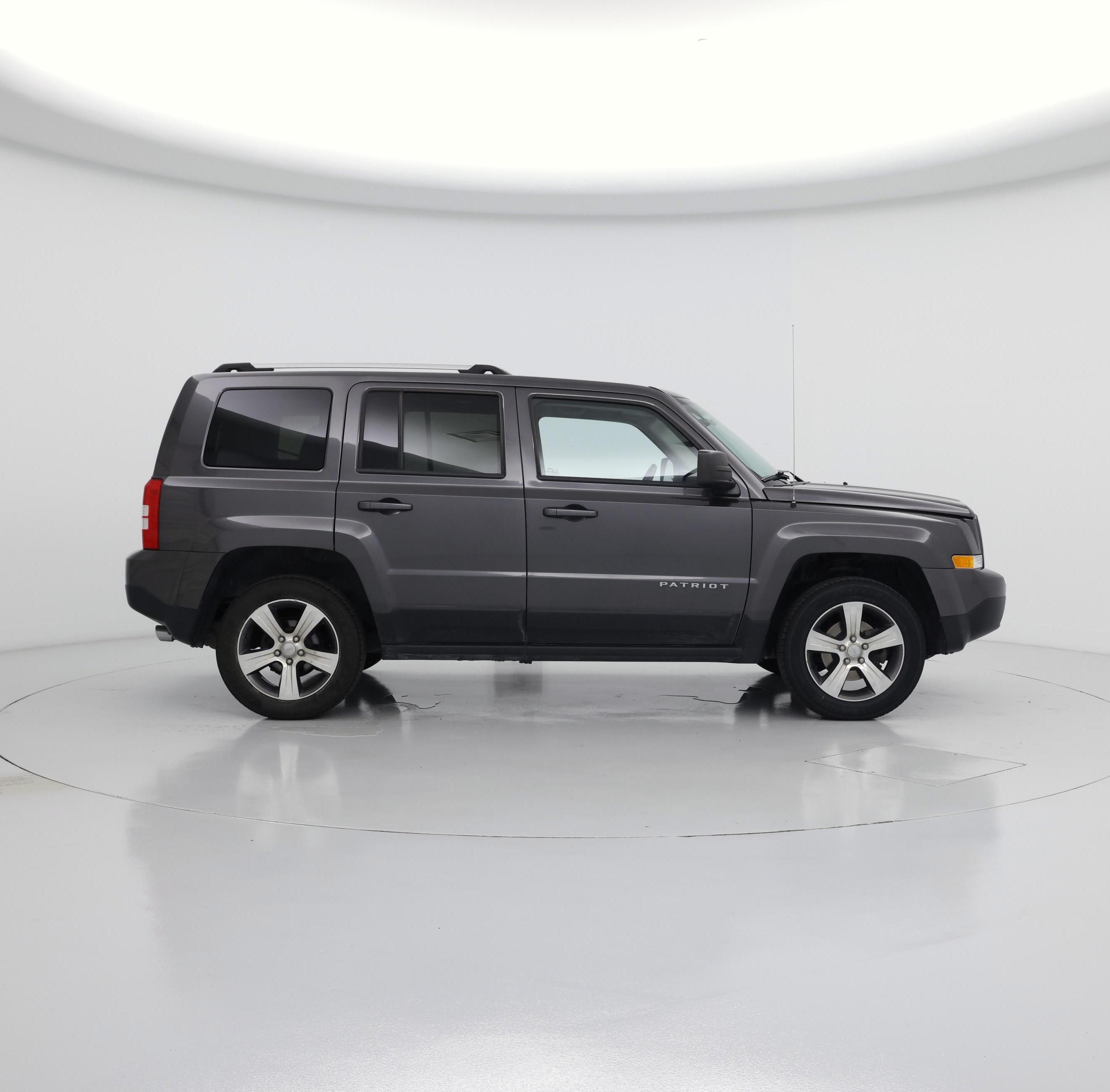 Thumbnail: 2017 Jeep Patriot - 7