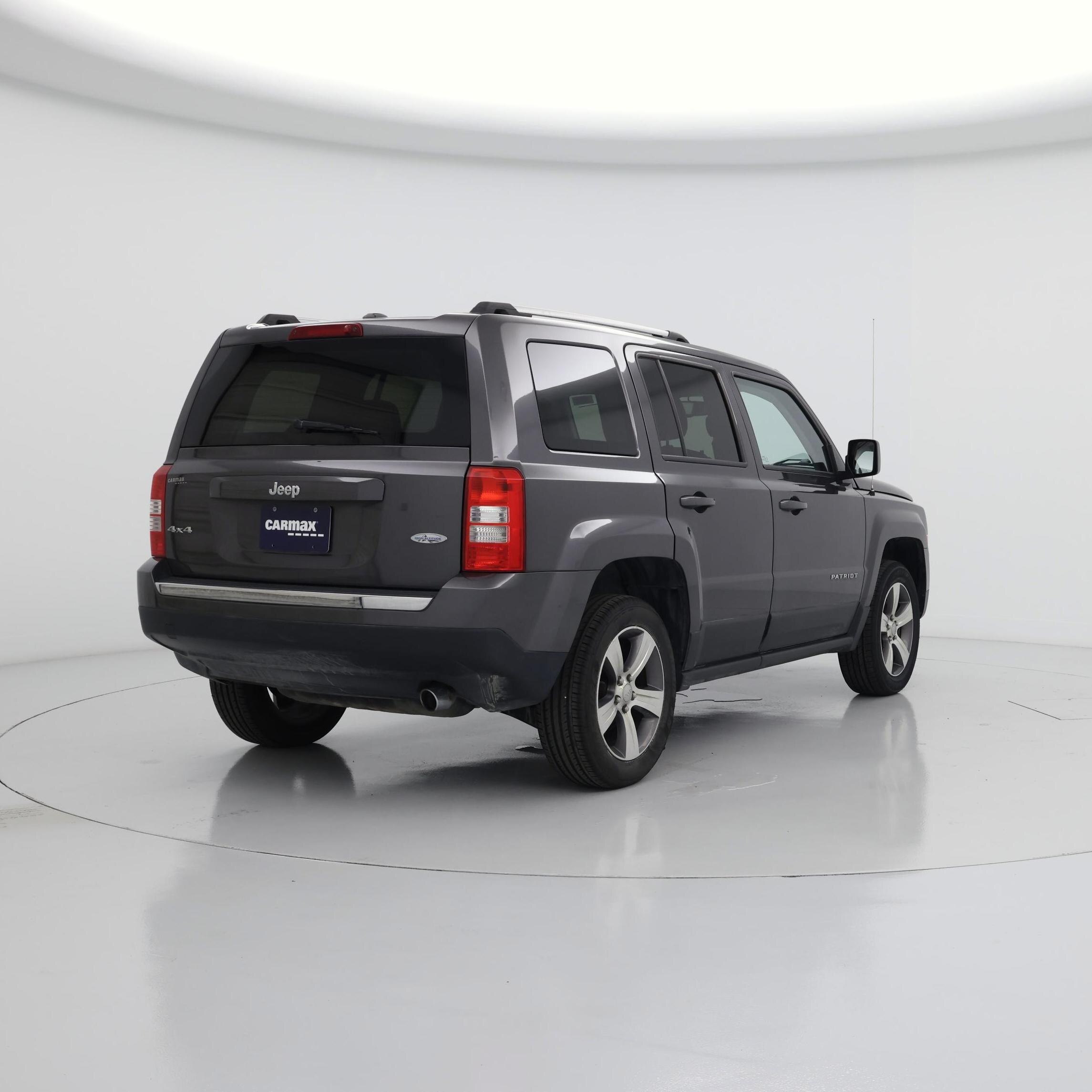 Thumbnail: 2017 Jeep Patriot - 8