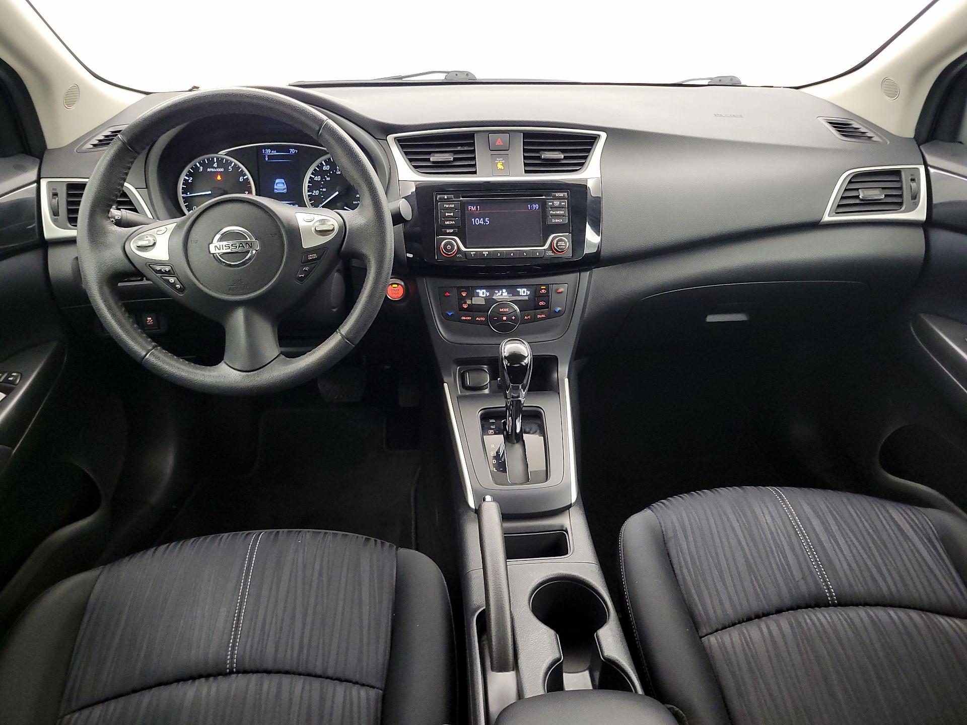 Thumbnail: 2018 Nissan Sentra - 9