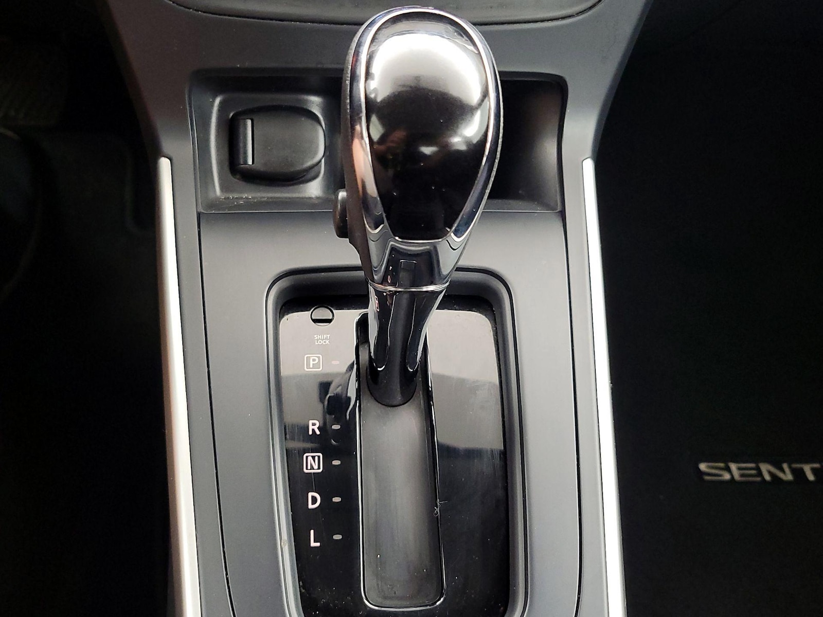 2018 Nissan Sentra SV - Photo 18