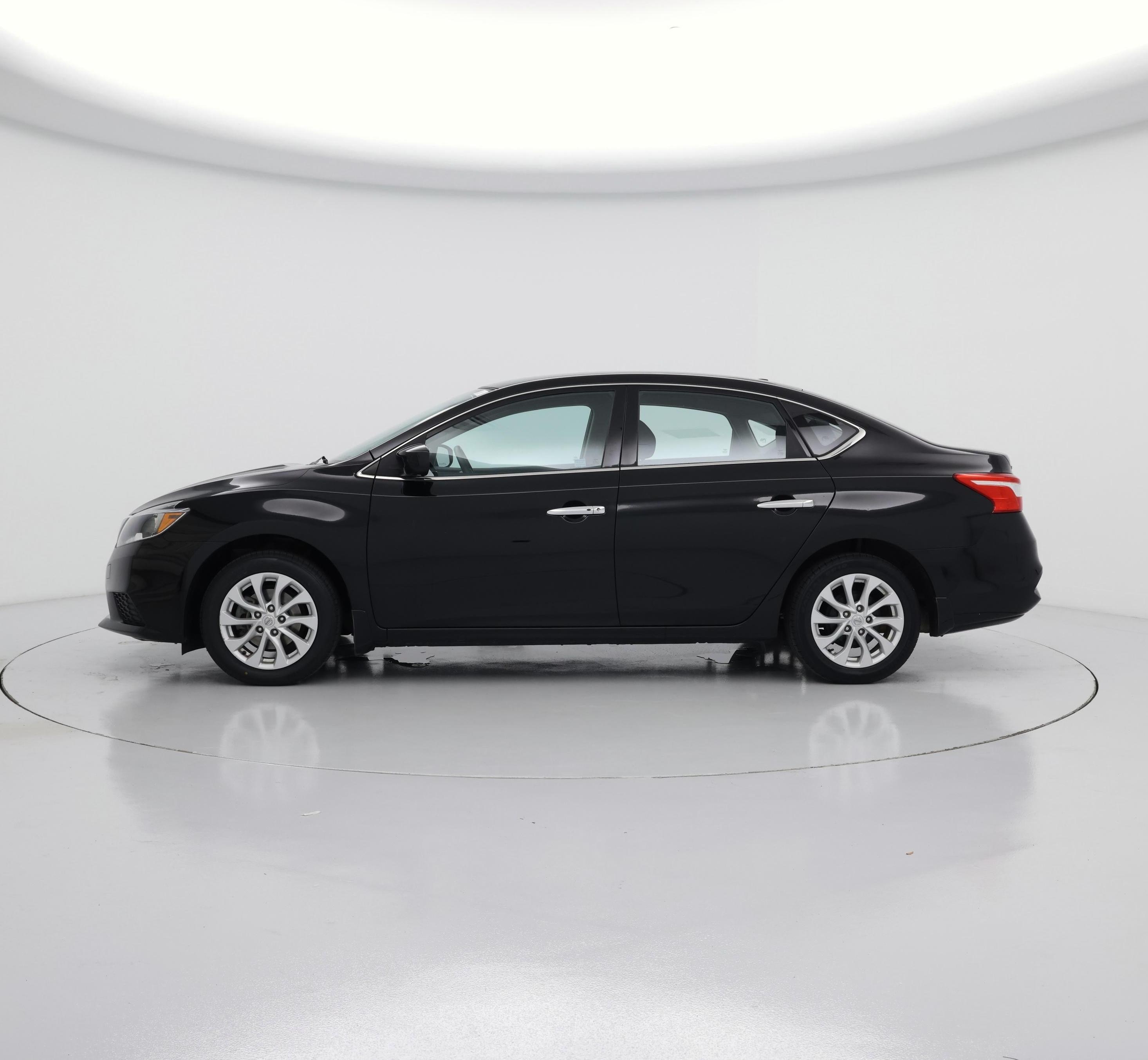 Thumbnail: 2018 Nissan Sentra - 3