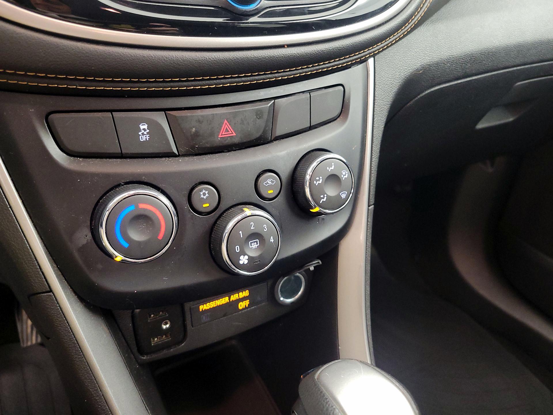 Thumbnail: 2019 Chevrolet Trax - 16