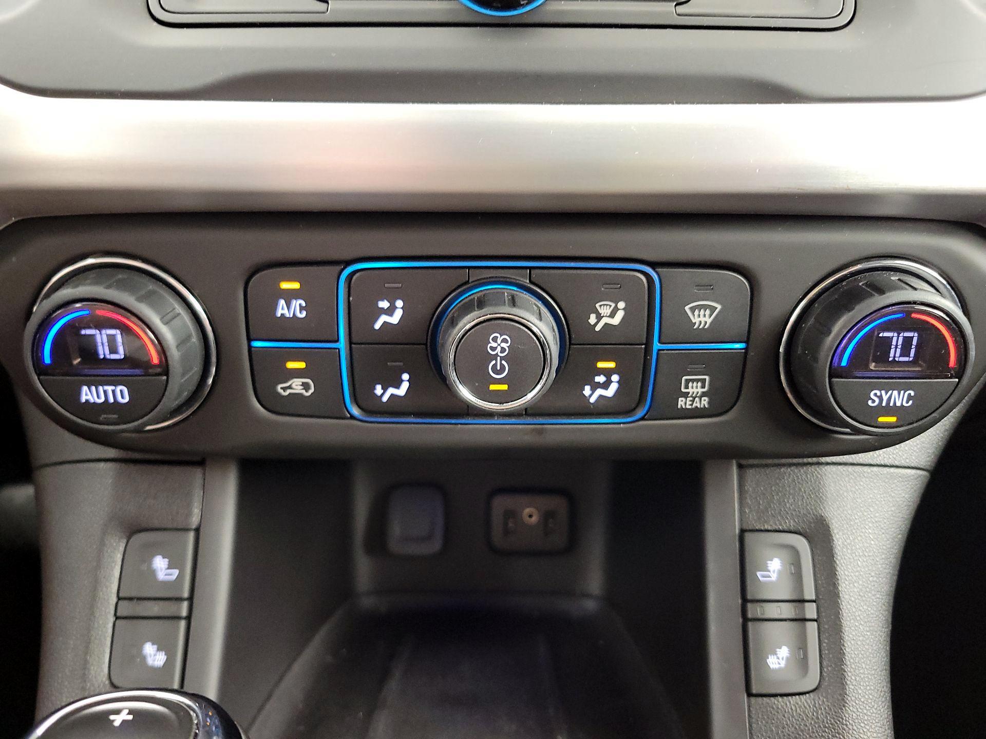 Thumbnail: 2019 GMC Acadia - 16
