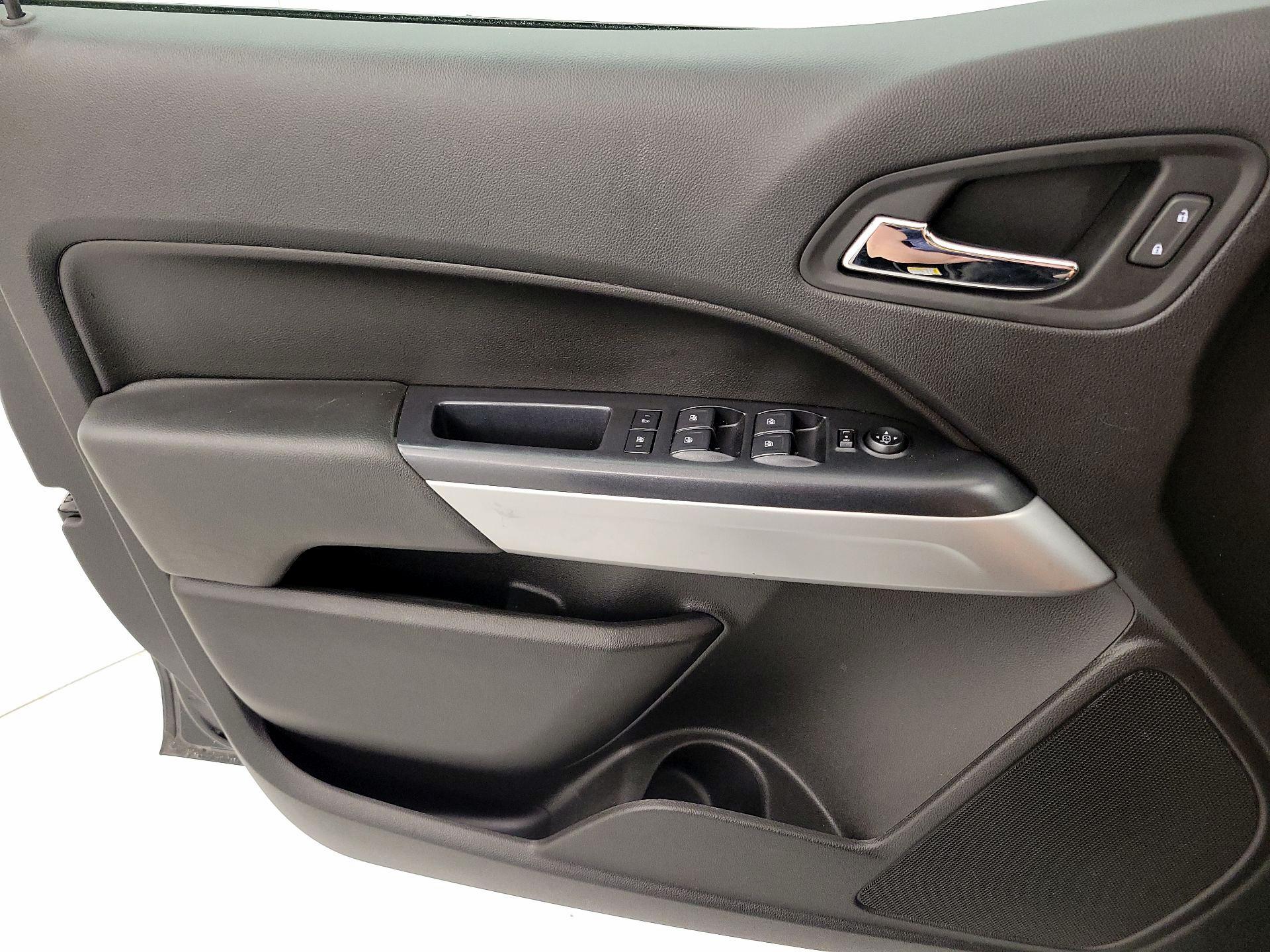 Thumbnail: 2021 Chevrolet Colorado - 12