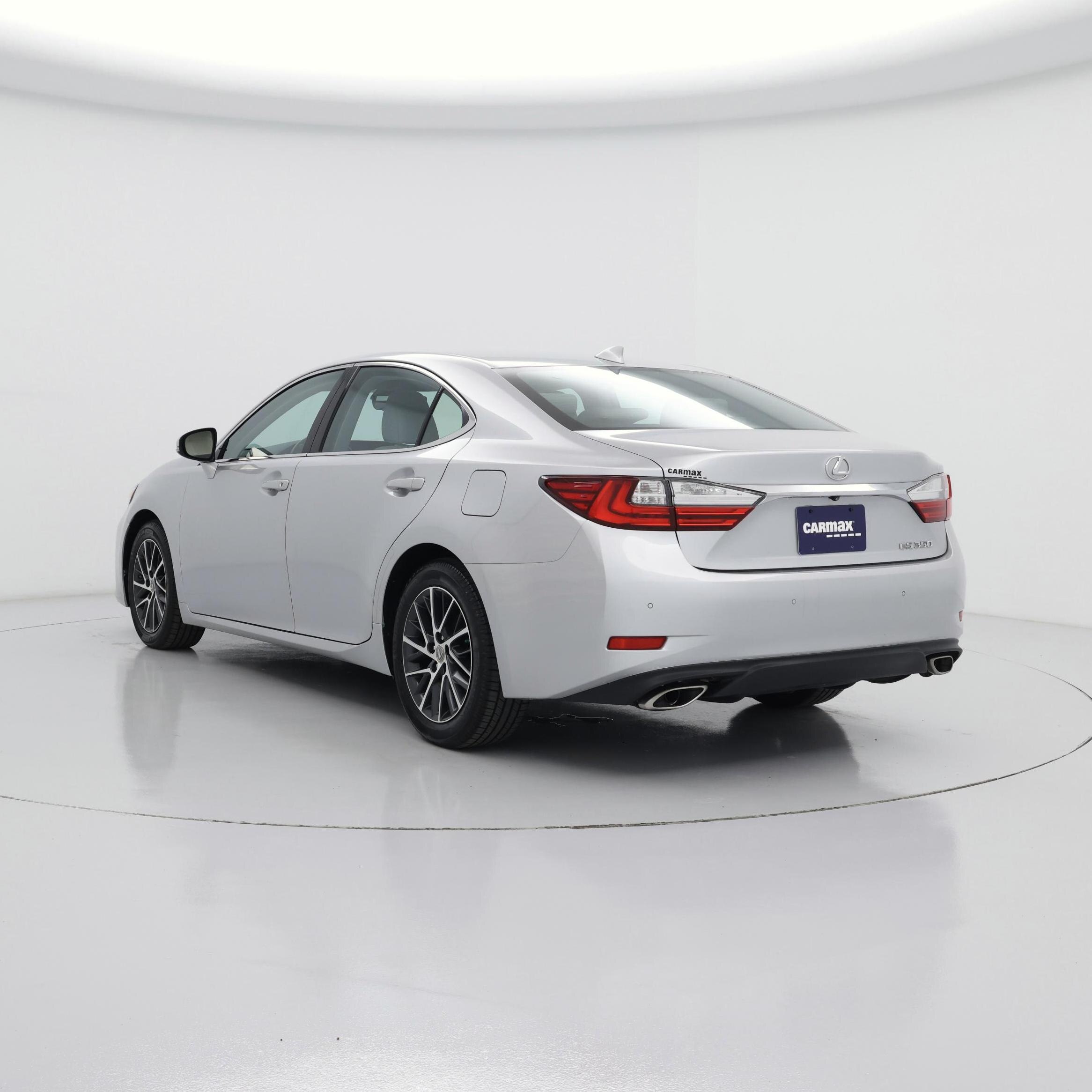 Thumbnail: 2017 Lexus ES - 2