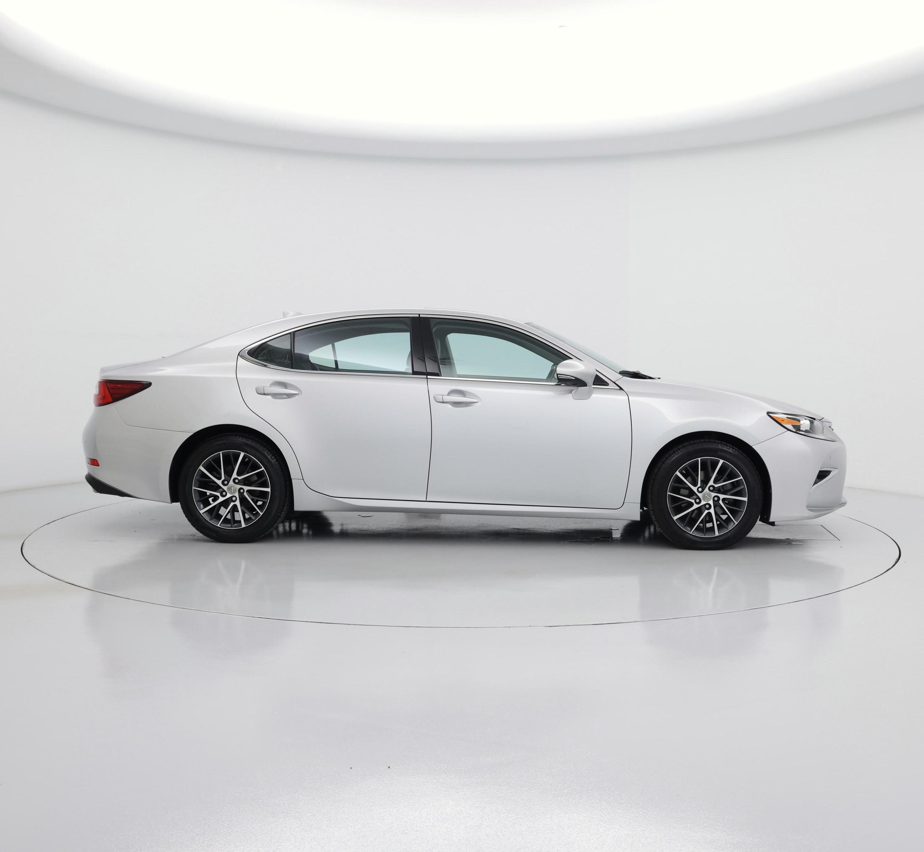 Thumbnail: 2017 Lexus ES - 7
