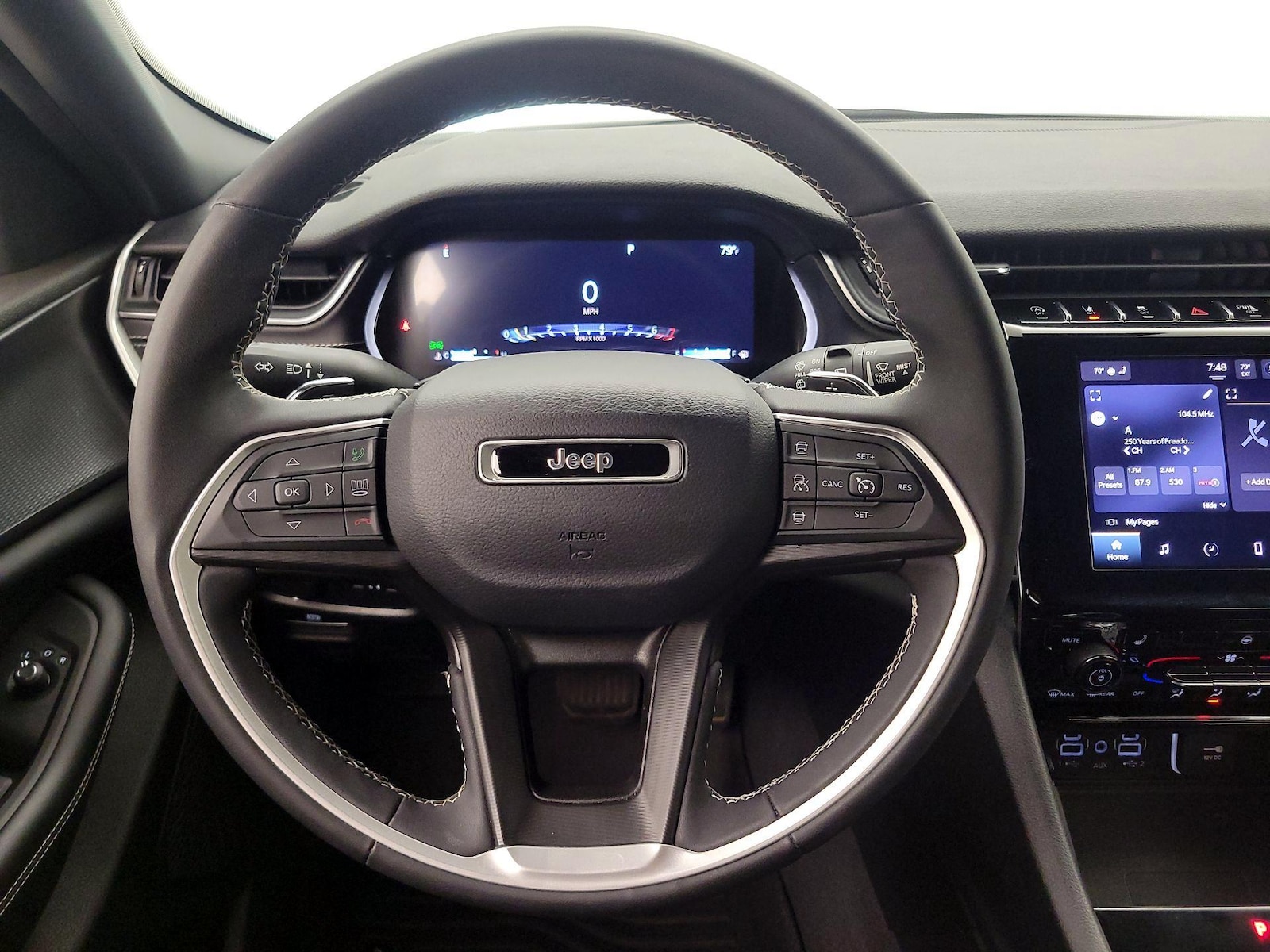 2023 Jeep Grand Cherokee Altitude - Photo 11