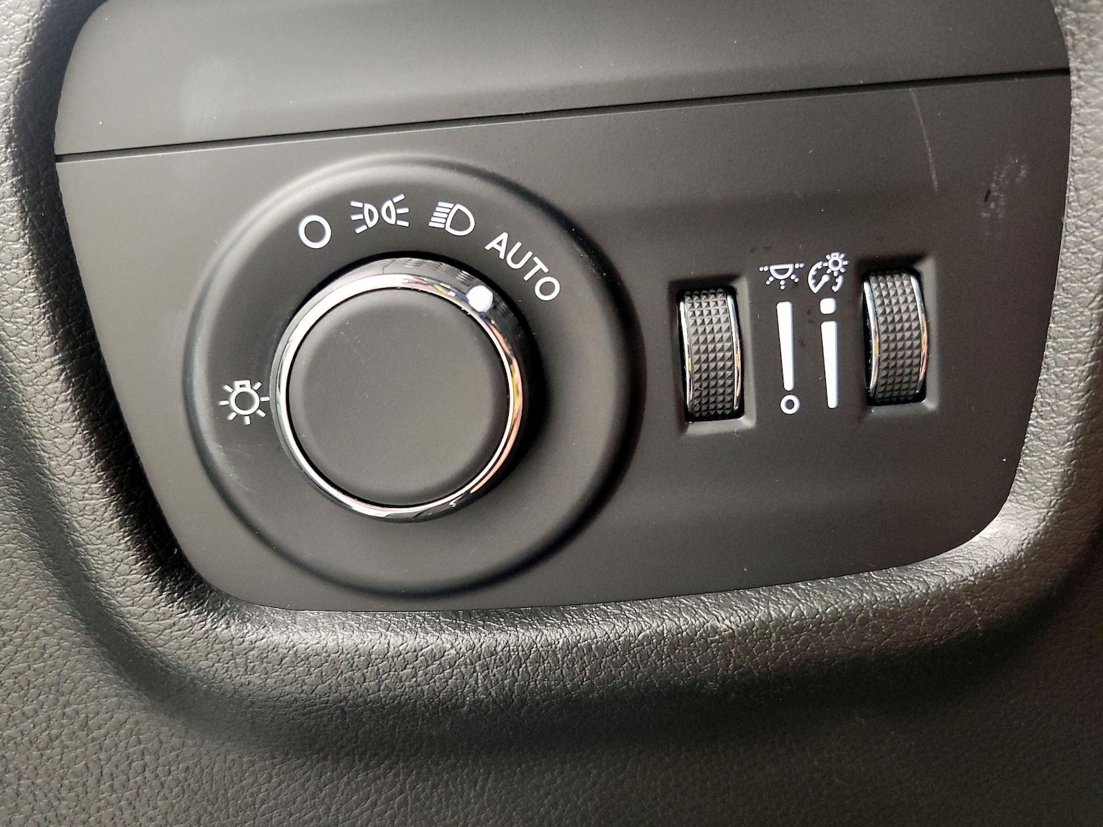 2023 Jeep Grand Cherokee Altitude - Photo 14