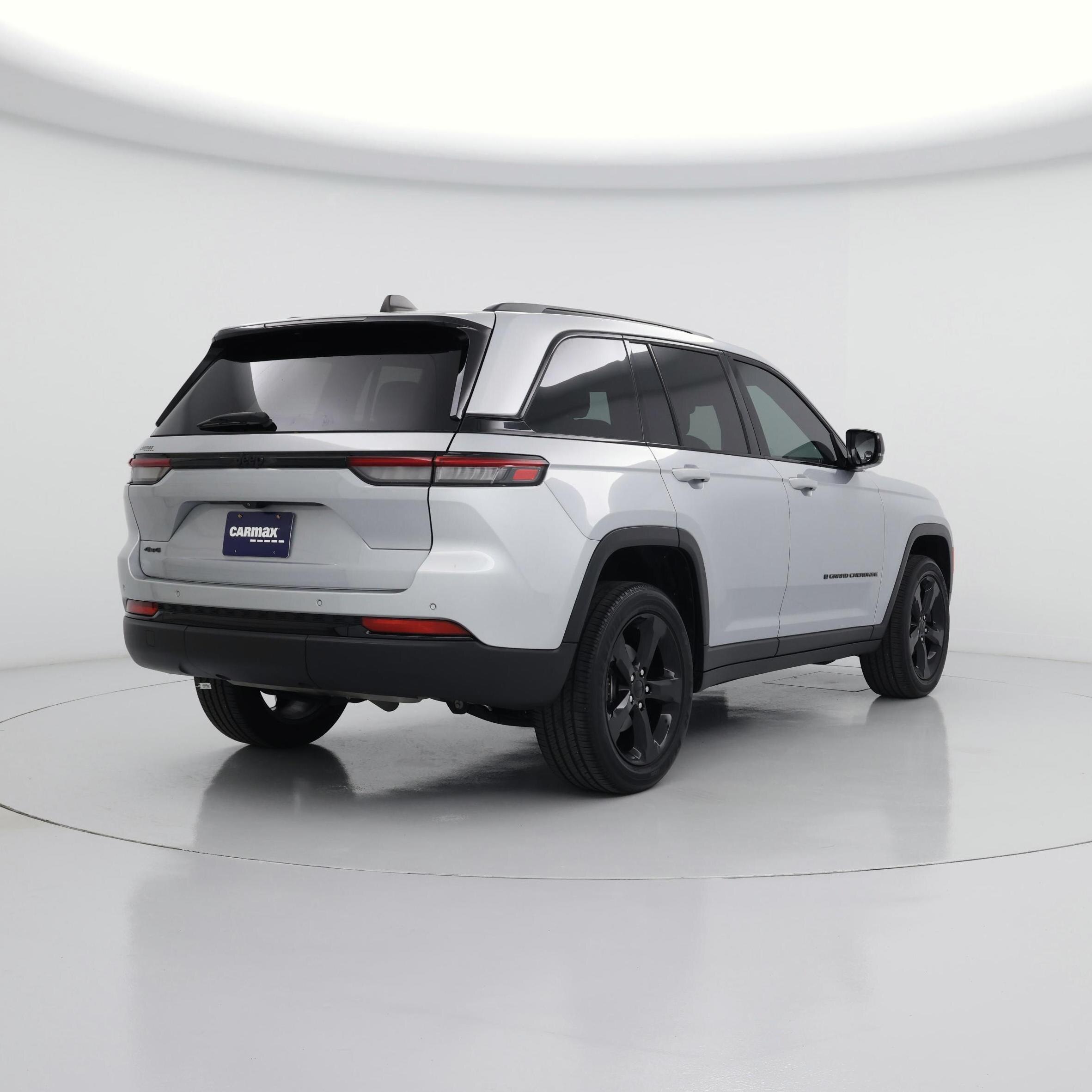 Thumbnail: 2023 Jeep Grand Cherokee - 8