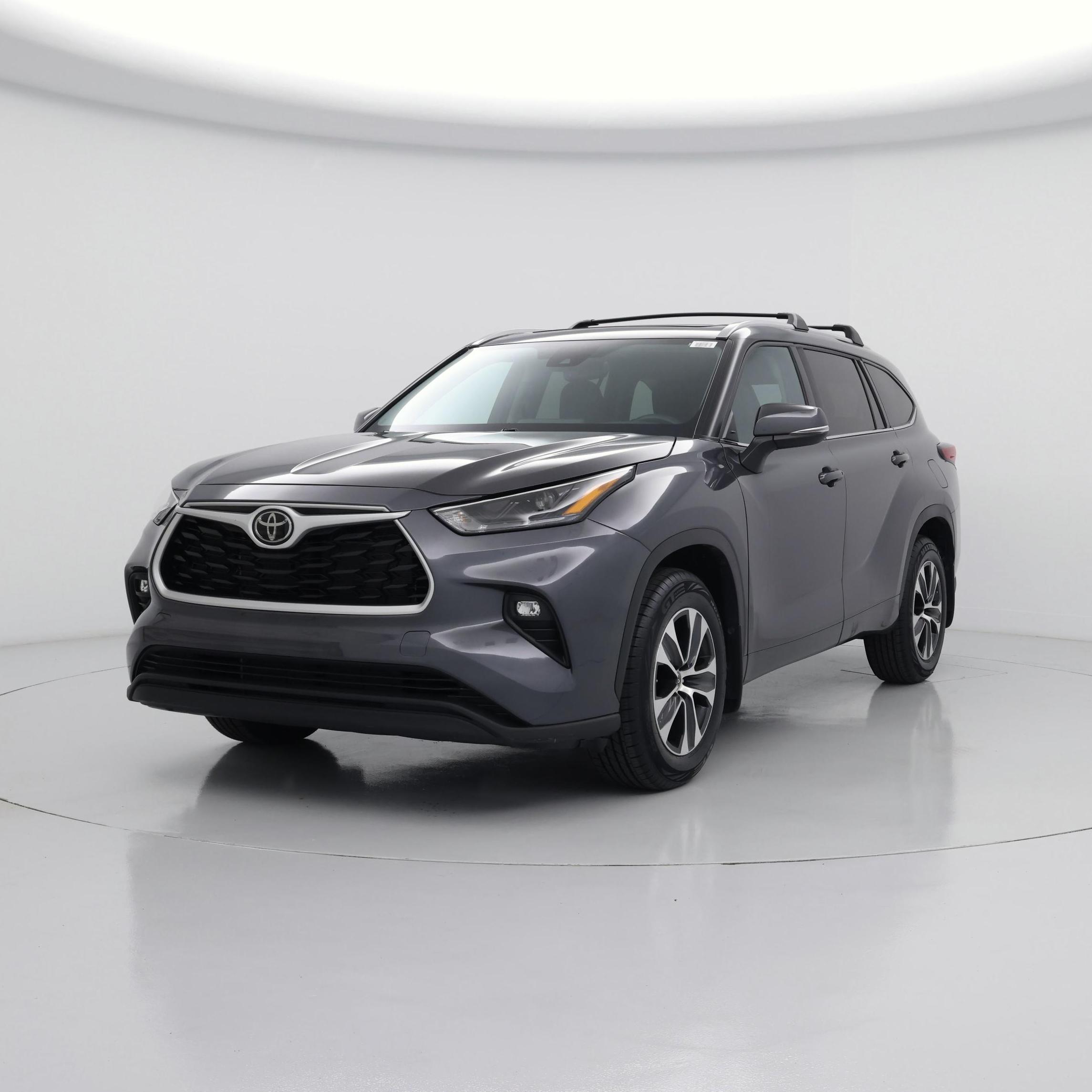 Thumbnail: 2022 Toyota Highlander - 4