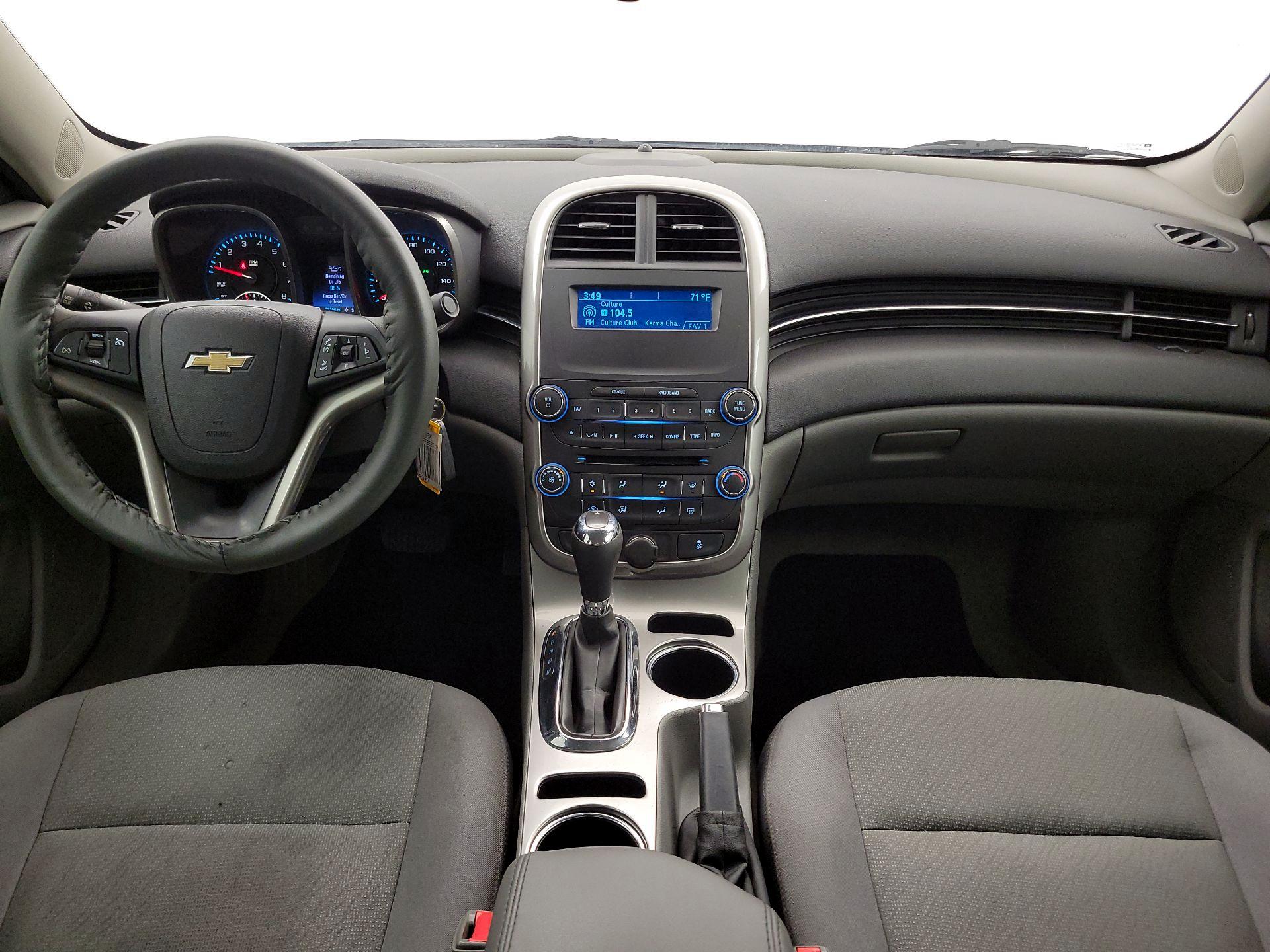 Thumbnail: 2015 Chevrolet Malibu - 9