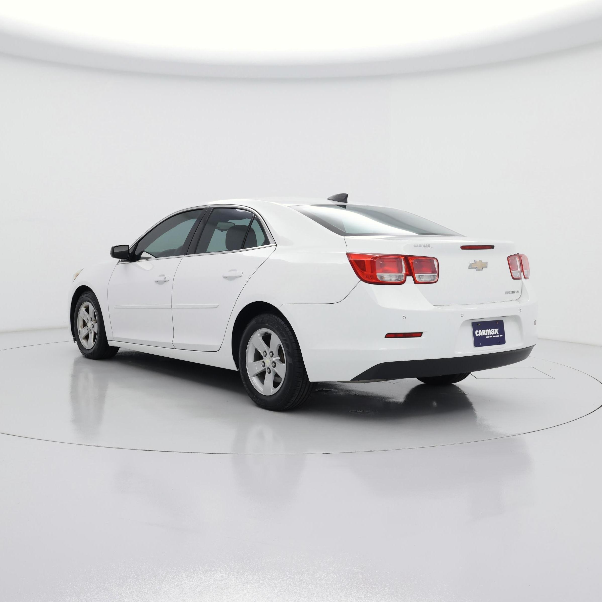 Thumbnail: 2015 Chevrolet Malibu - 2