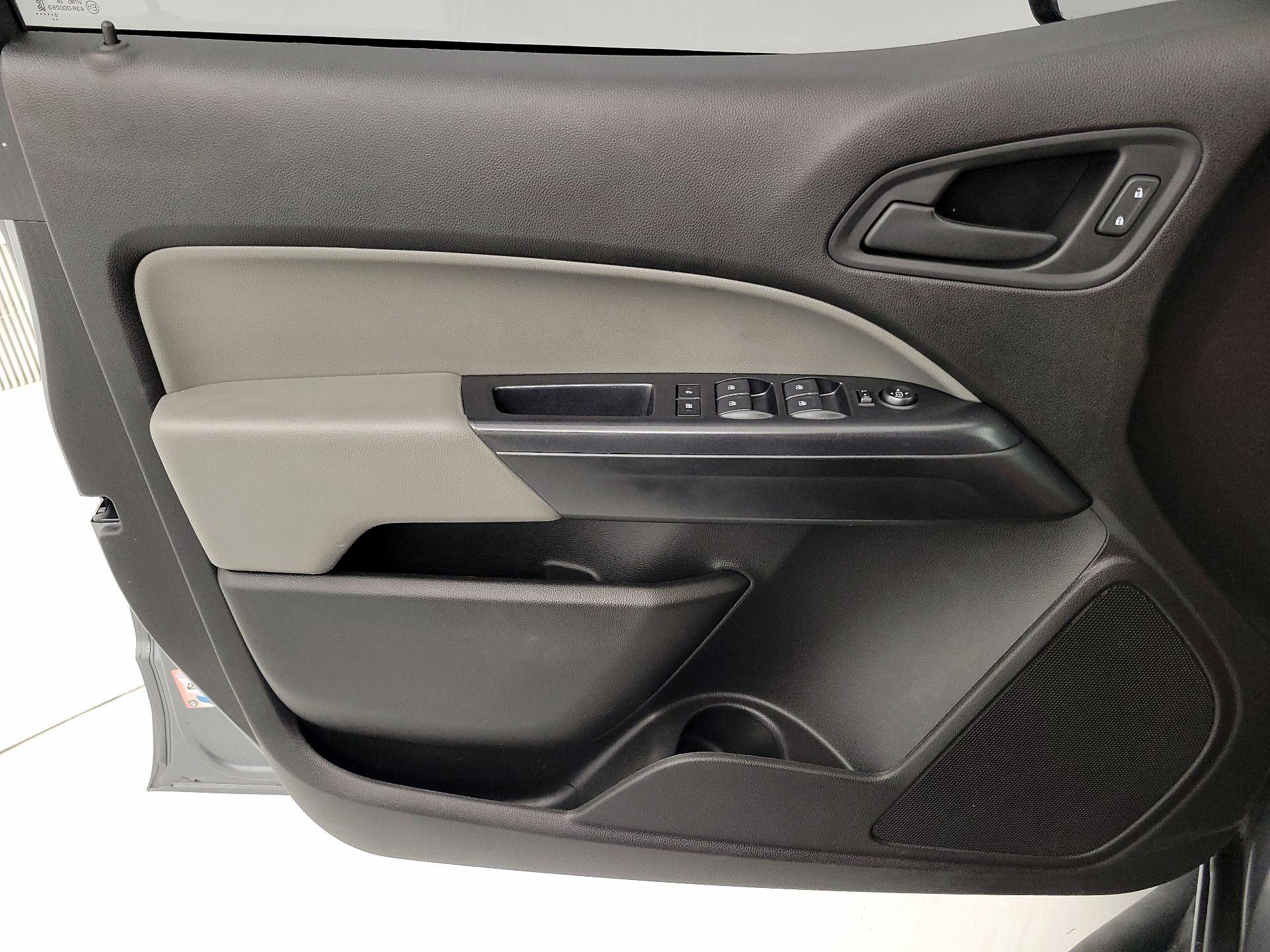 Thumbnail: 2021 Chevrolet Colorado - 12