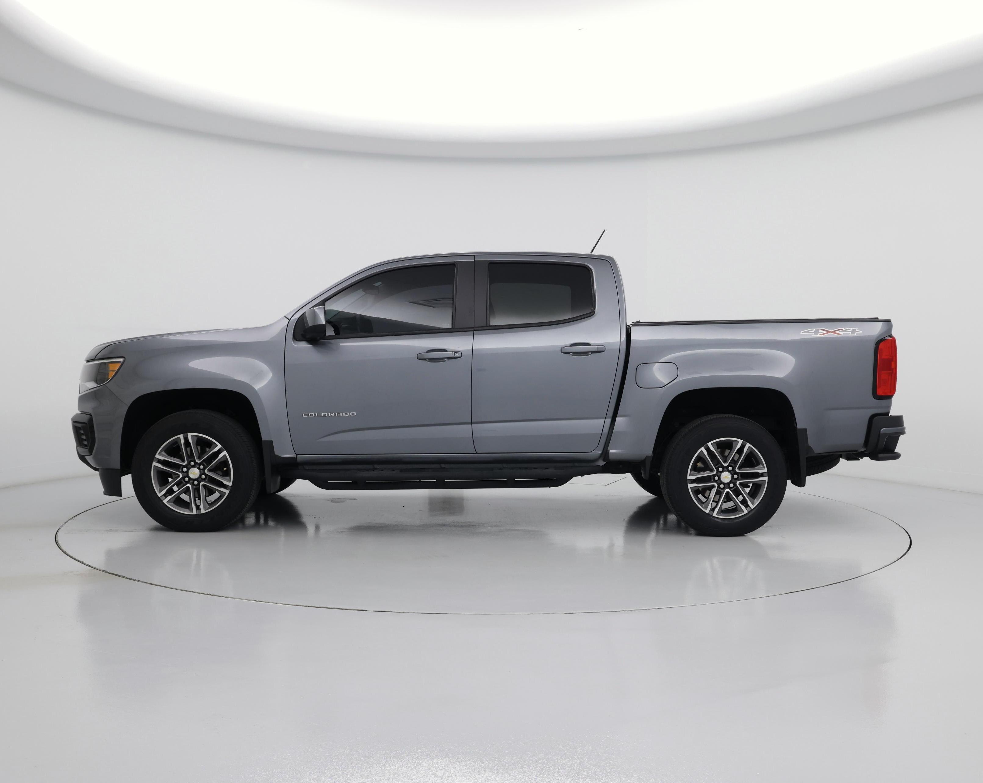 Thumbnail: 2021 Chevrolet Colorado - 3