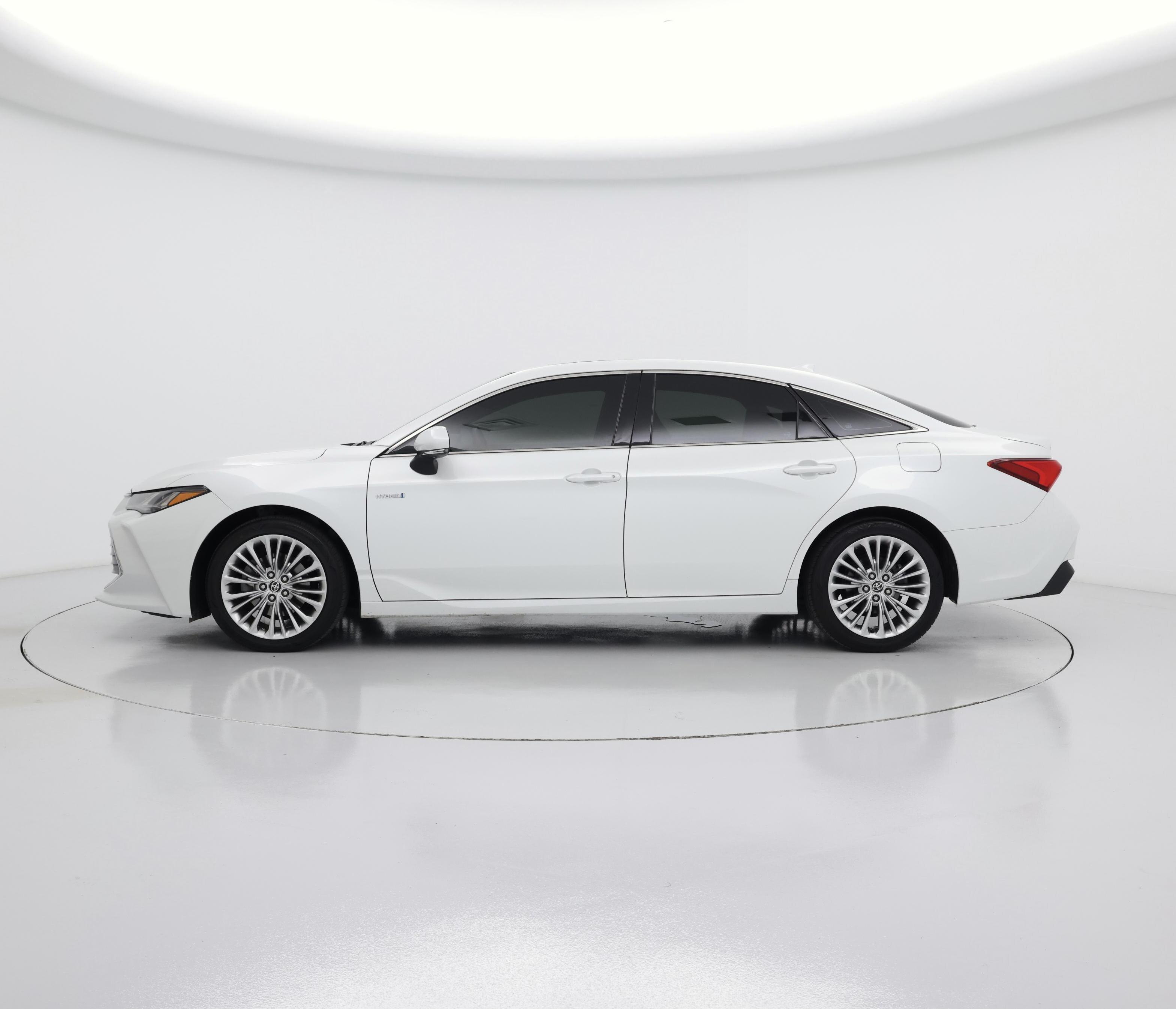 Thumbnail: 2021 Toyota Avalon - 3