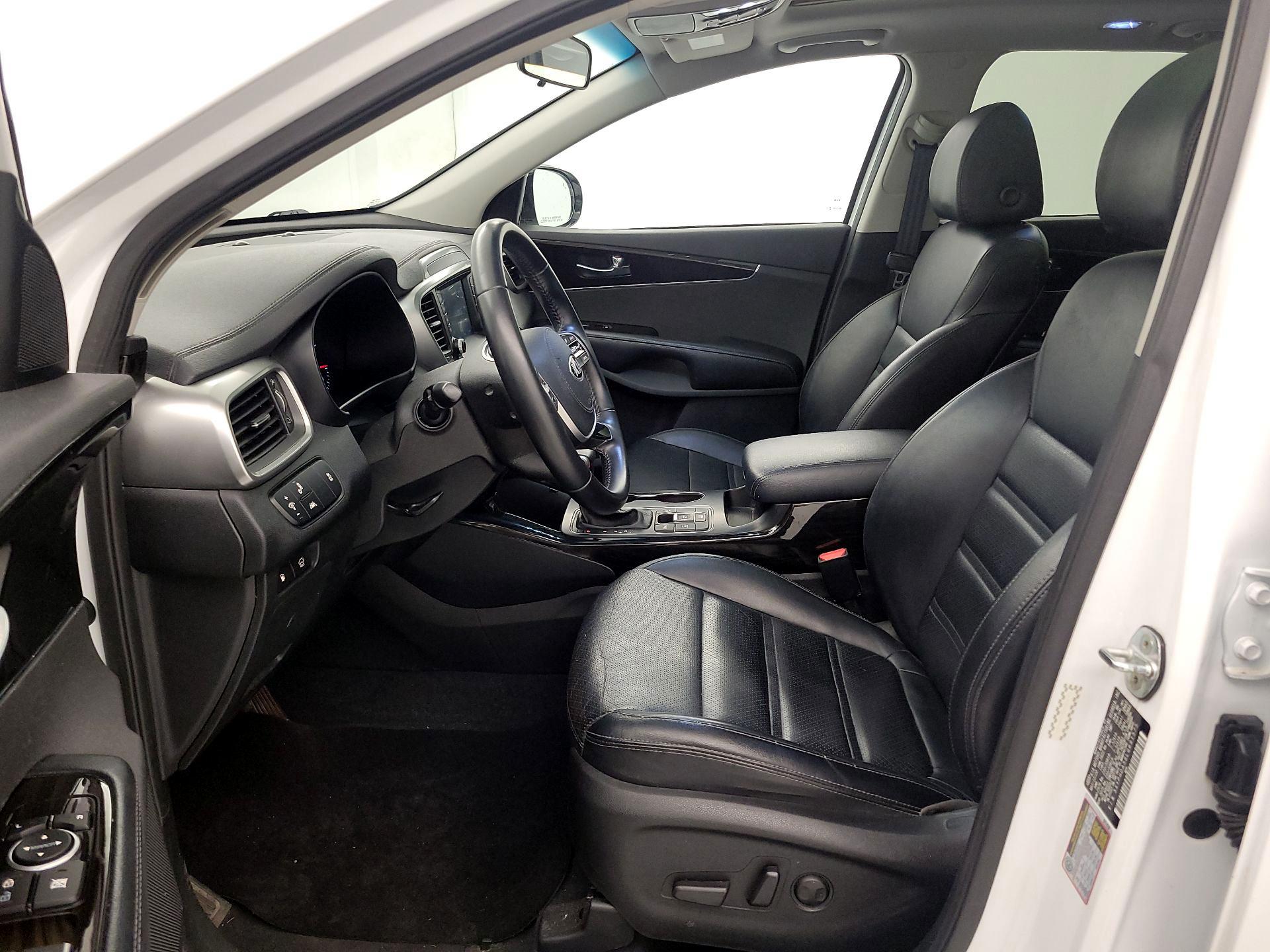 Thumbnail: 2020 Kia Sorento - 11