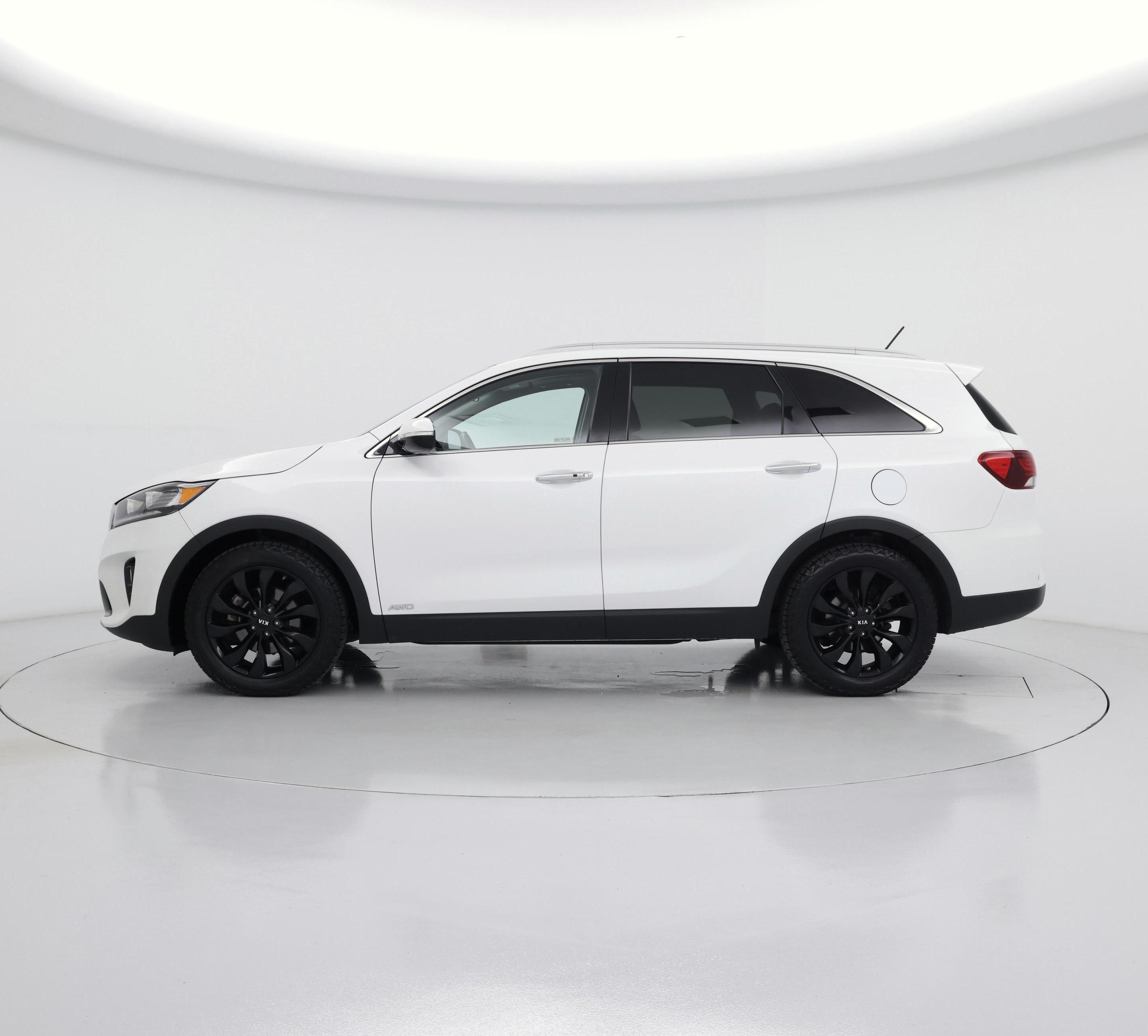 Thumbnail: 2020 Kia Sorento - 3