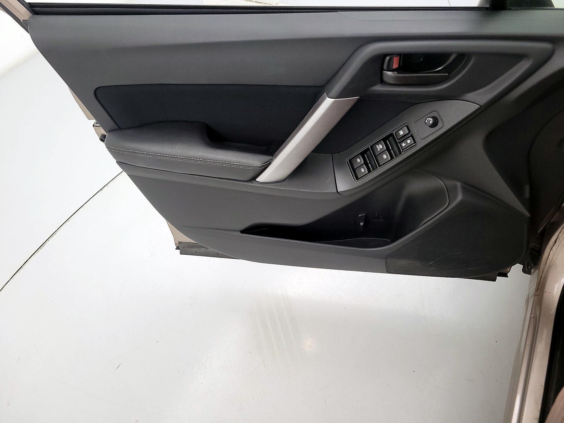 Thumbnail: 2016 Subaru Forester - 12
