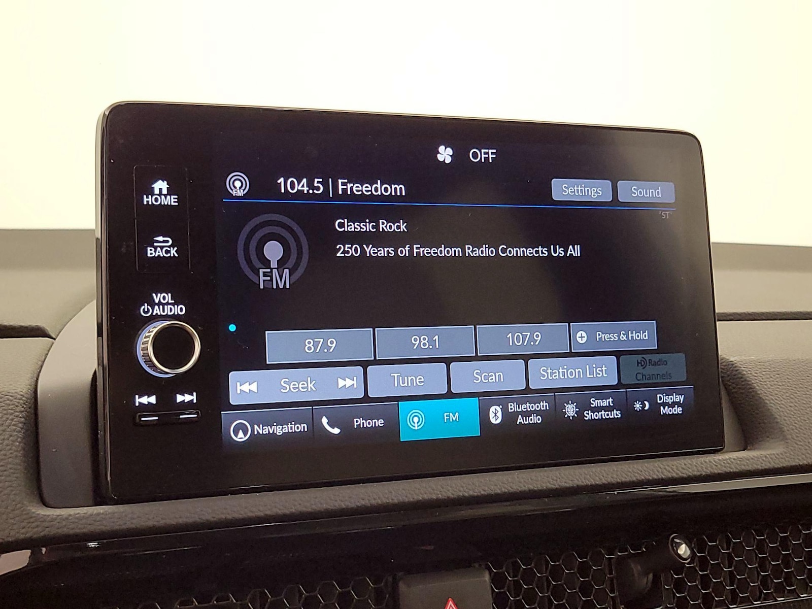 2023 Honda CR-V Sport Touring - Photo 17