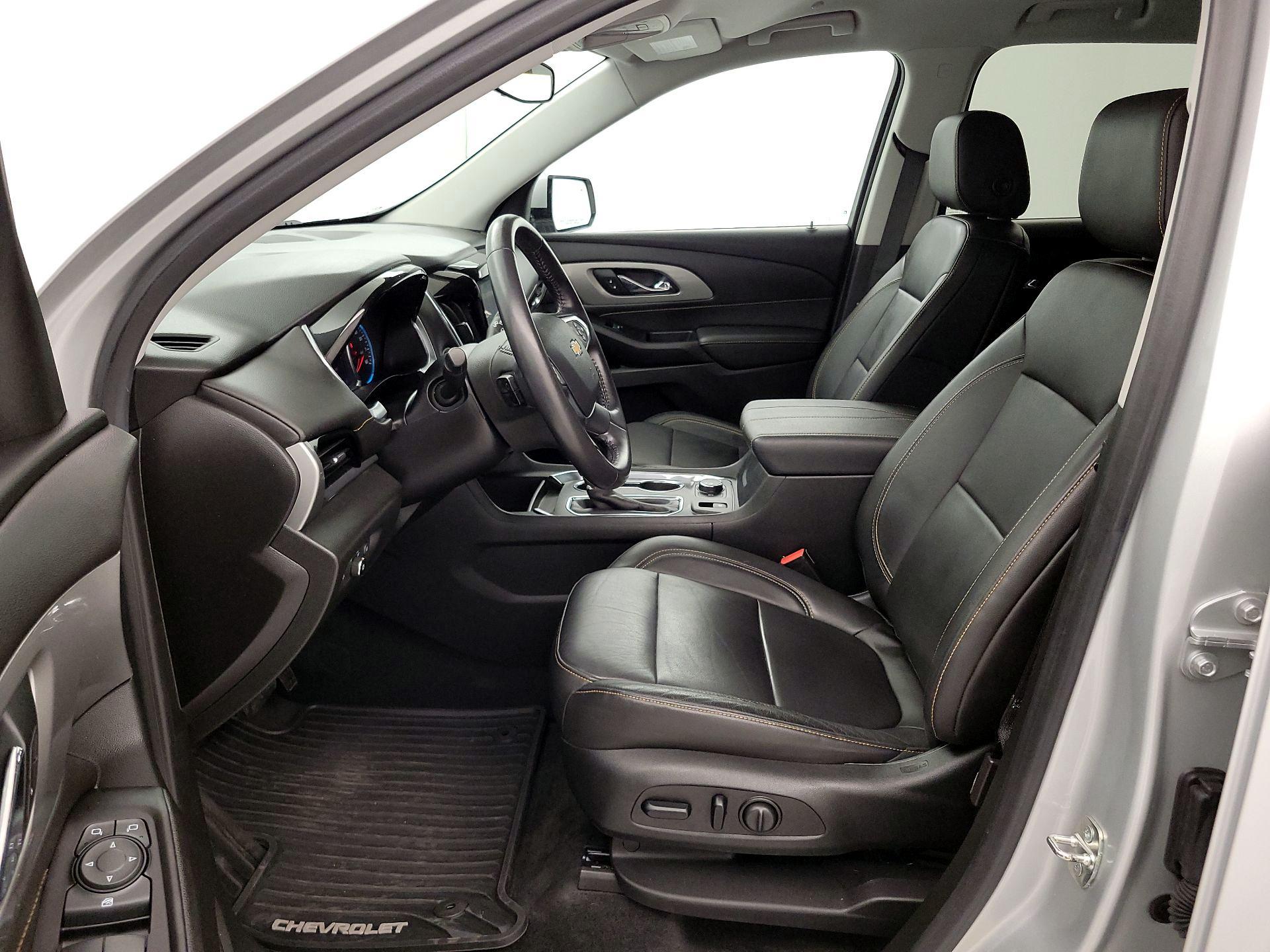 Thumbnail: 2020 Chevrolet Traverse - 11