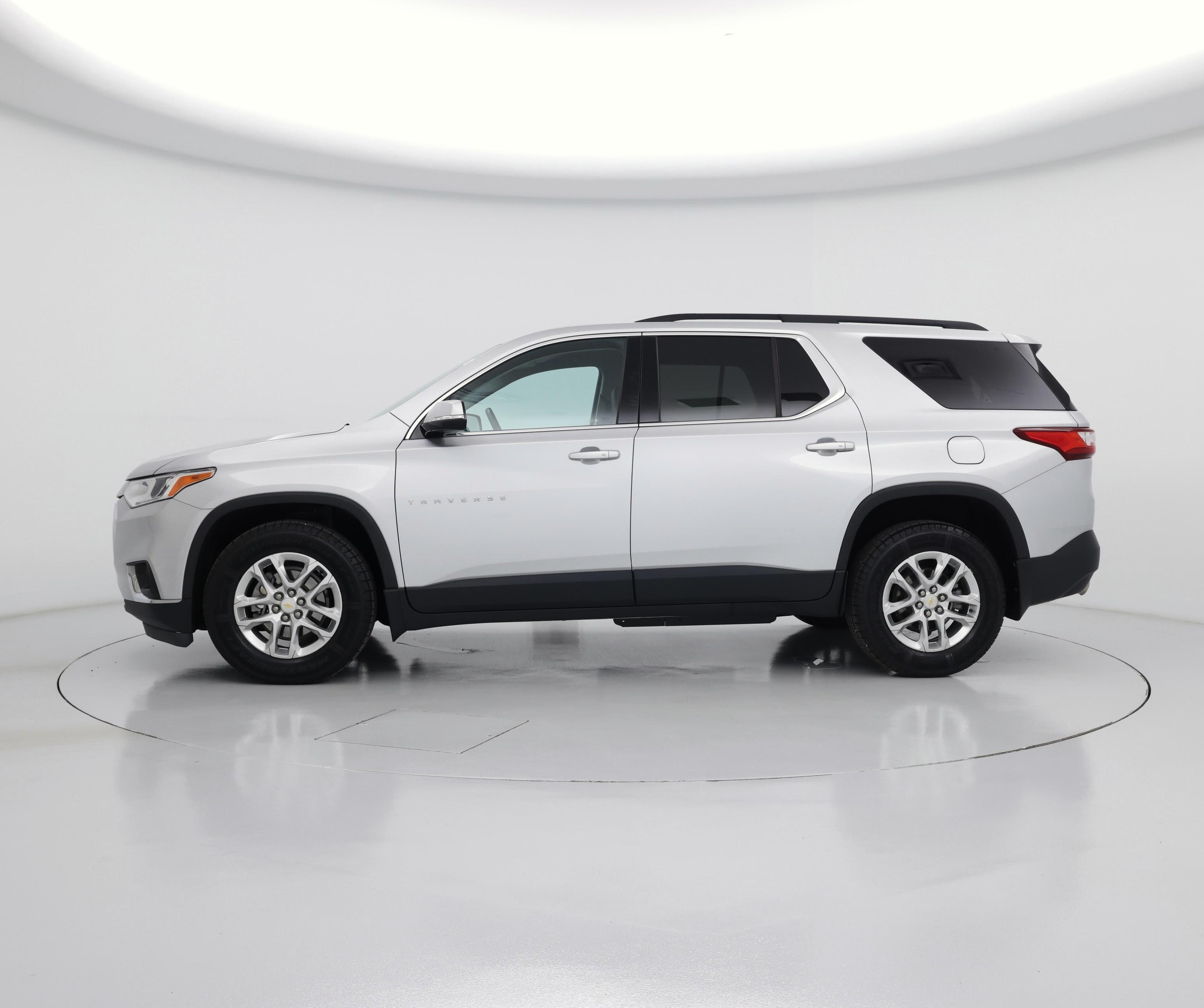 Thumbnail: 2020 Chevrolet Traverse - 3