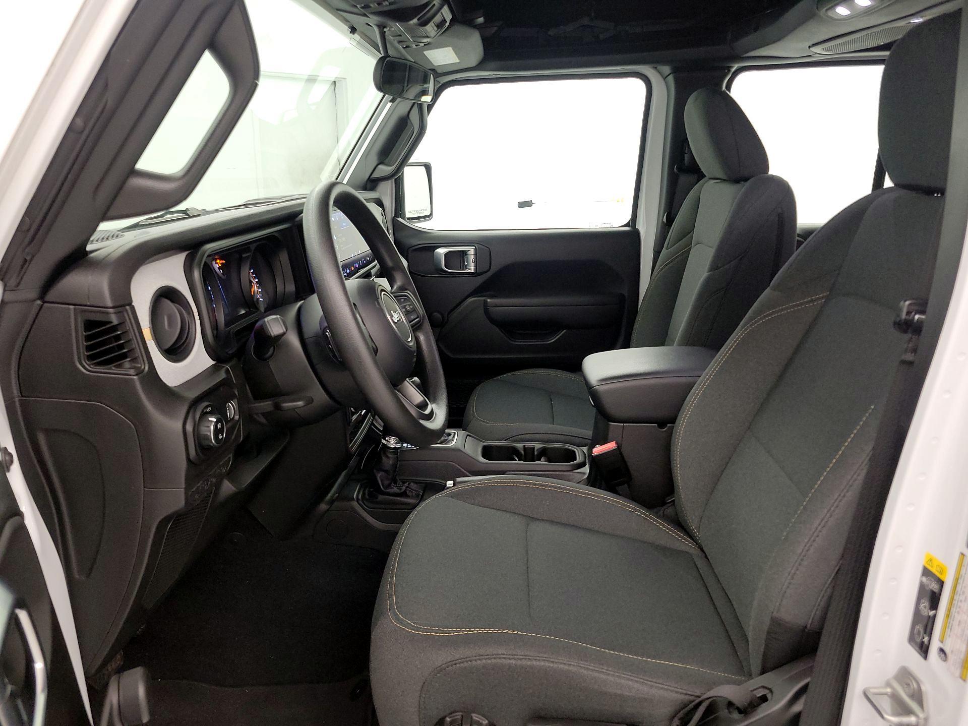 Thumbnail: 2024 Jeep Gladiator - 11