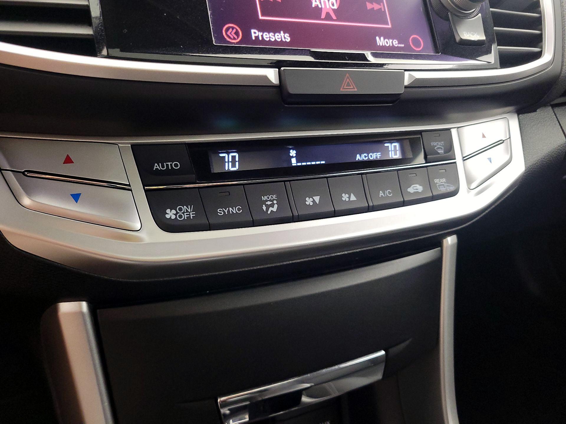 Thumbnail: 2015 Honda Accord - 16