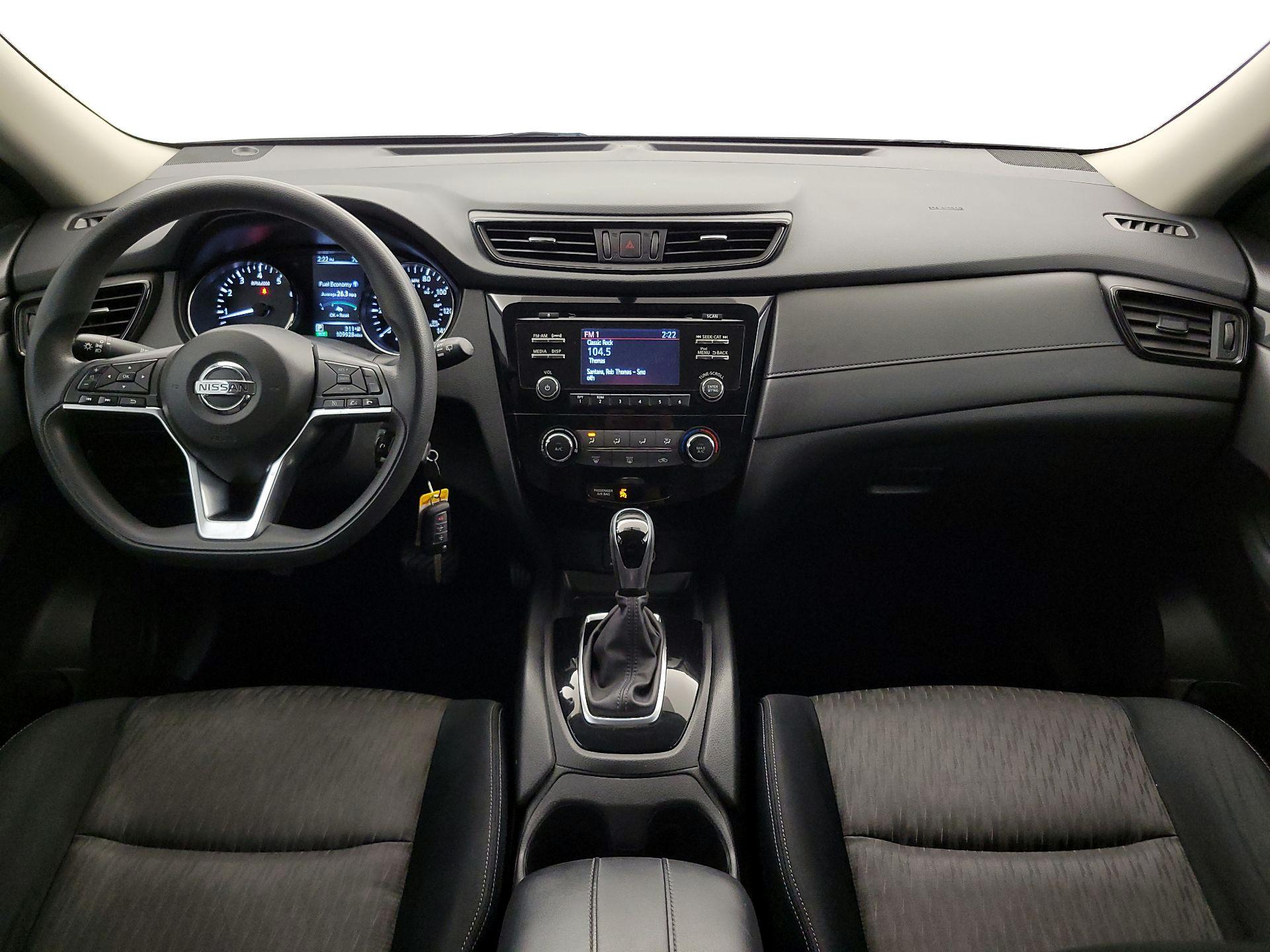 Thumbnail: 2017 Nissan Rogue - 9