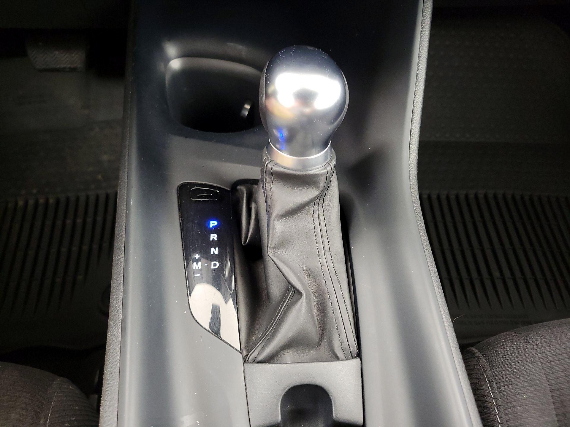 Thumbnail: 2019 Toyota C-HR - 17