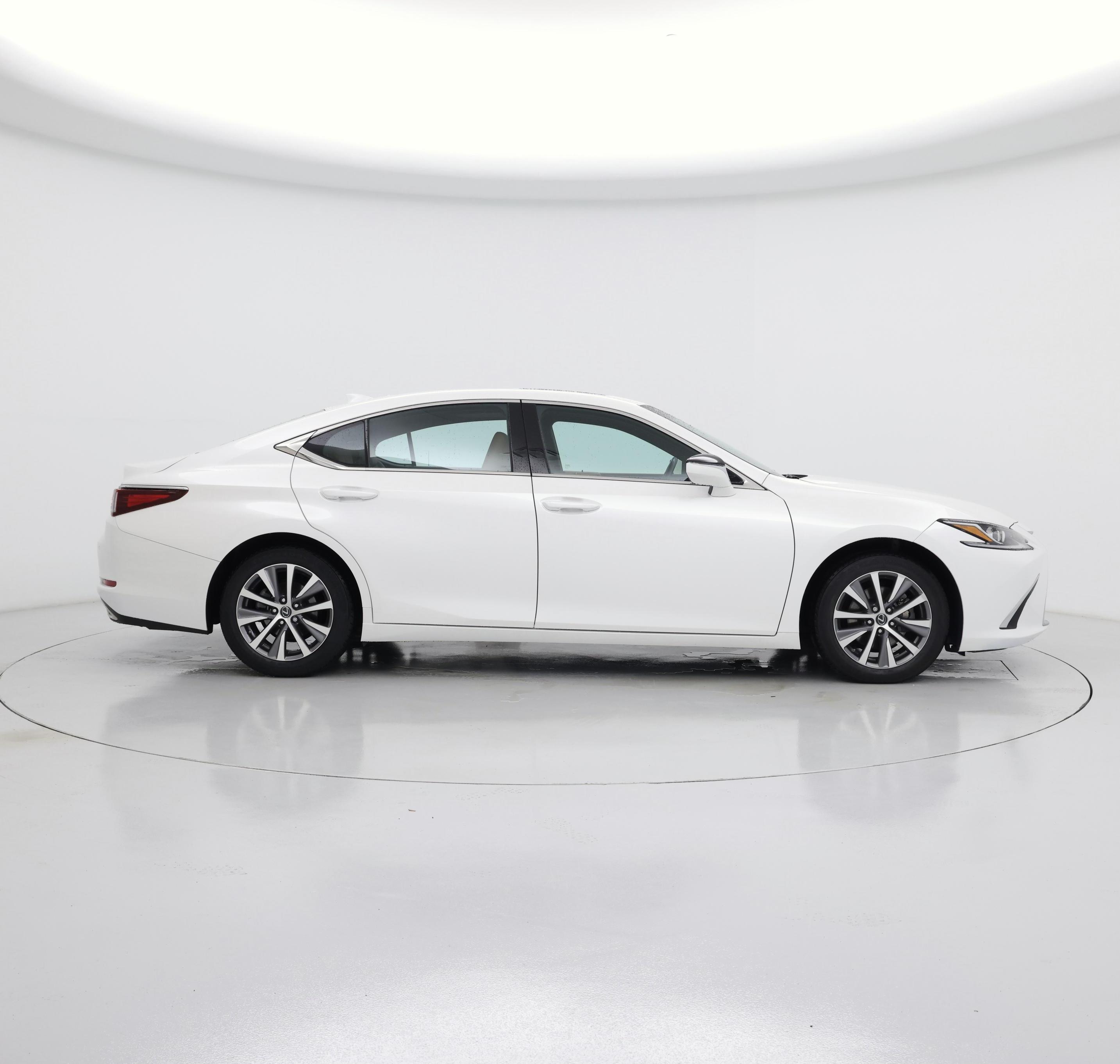 Thumbnail: 2021 Lexus ES - 7