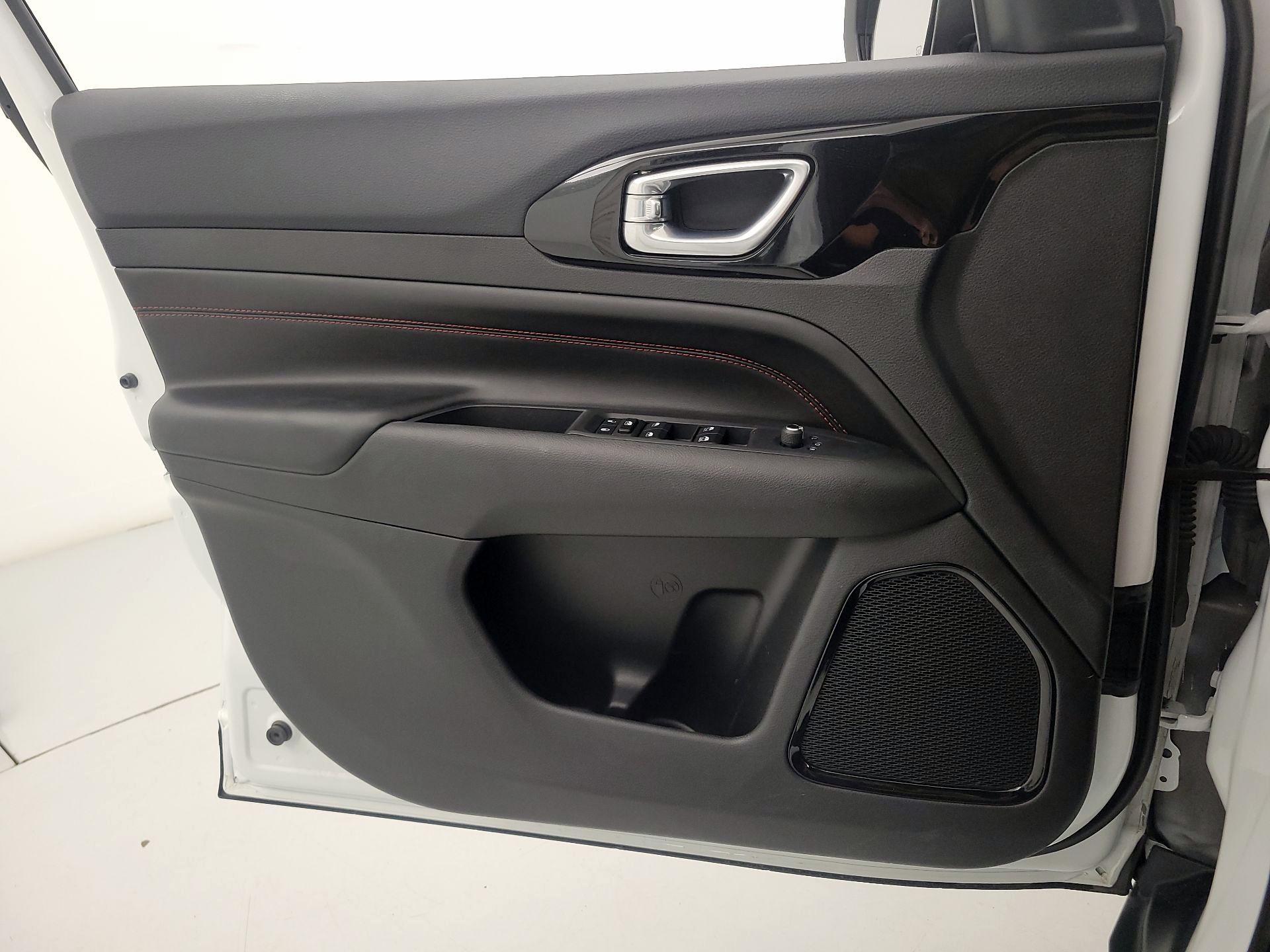 Thumbnail: 2025 Jeep Compass - 12