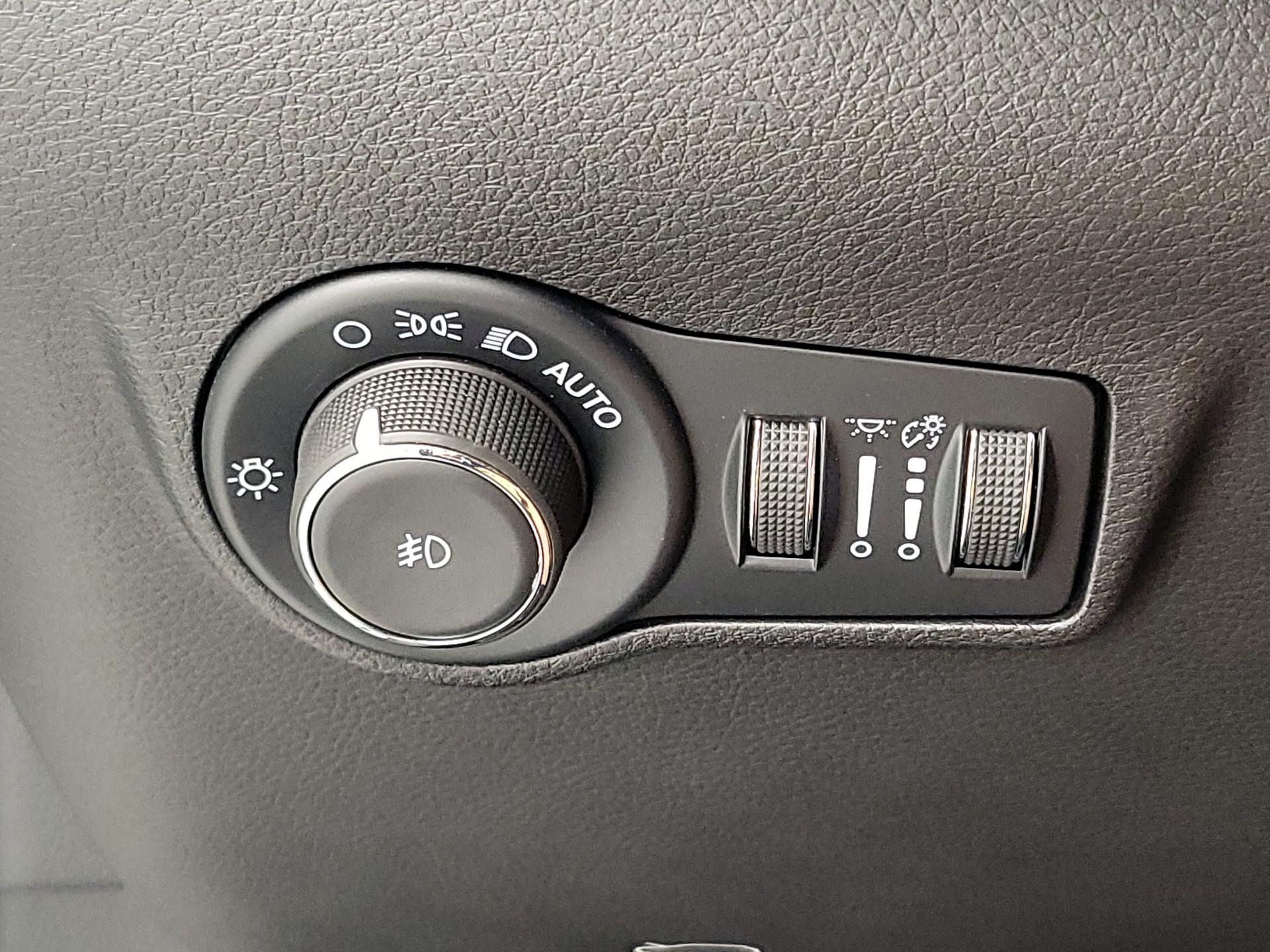 Thumbnail: 2025 Jeep Compass - 13