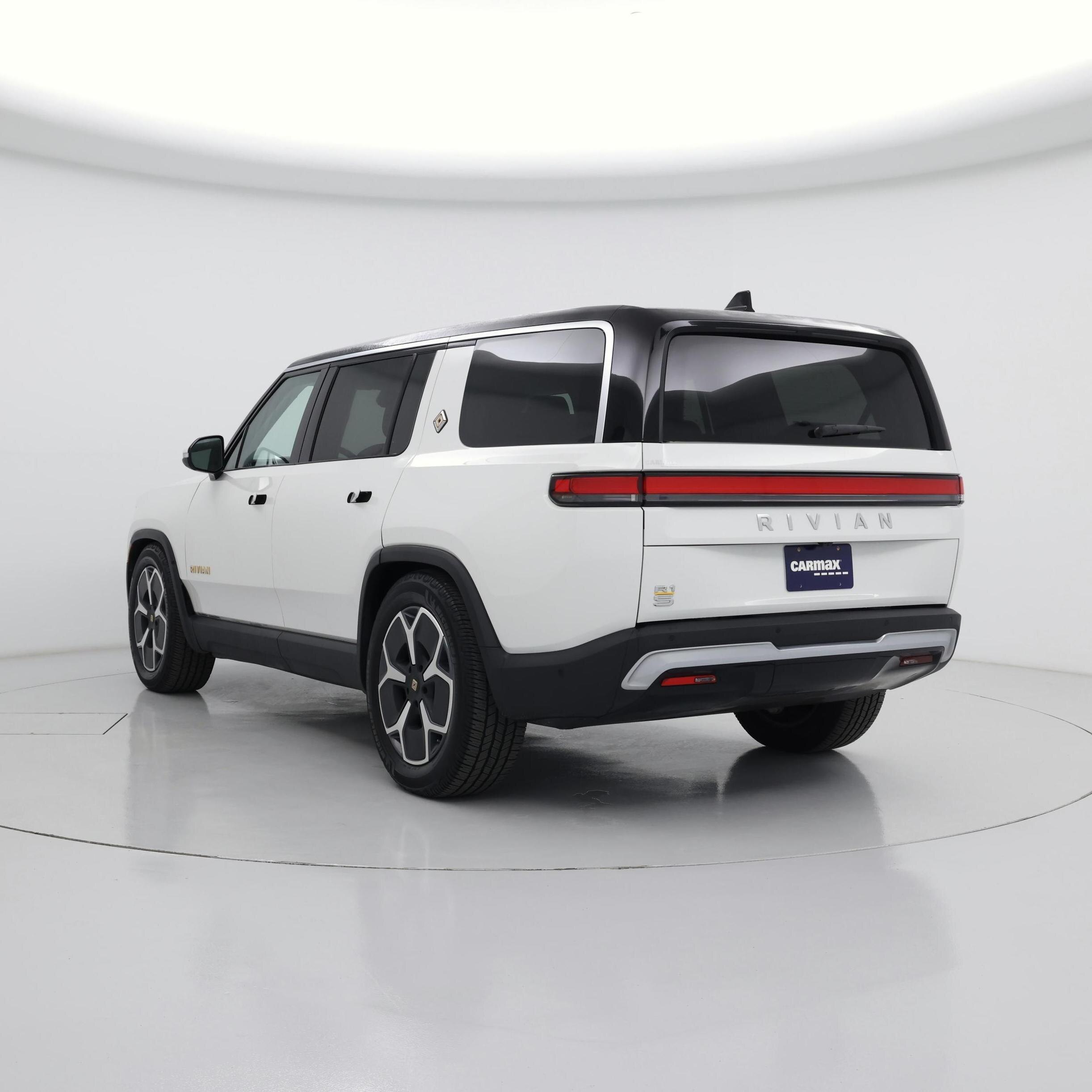 Thumbnail: 2023 Rivian R1S - 2