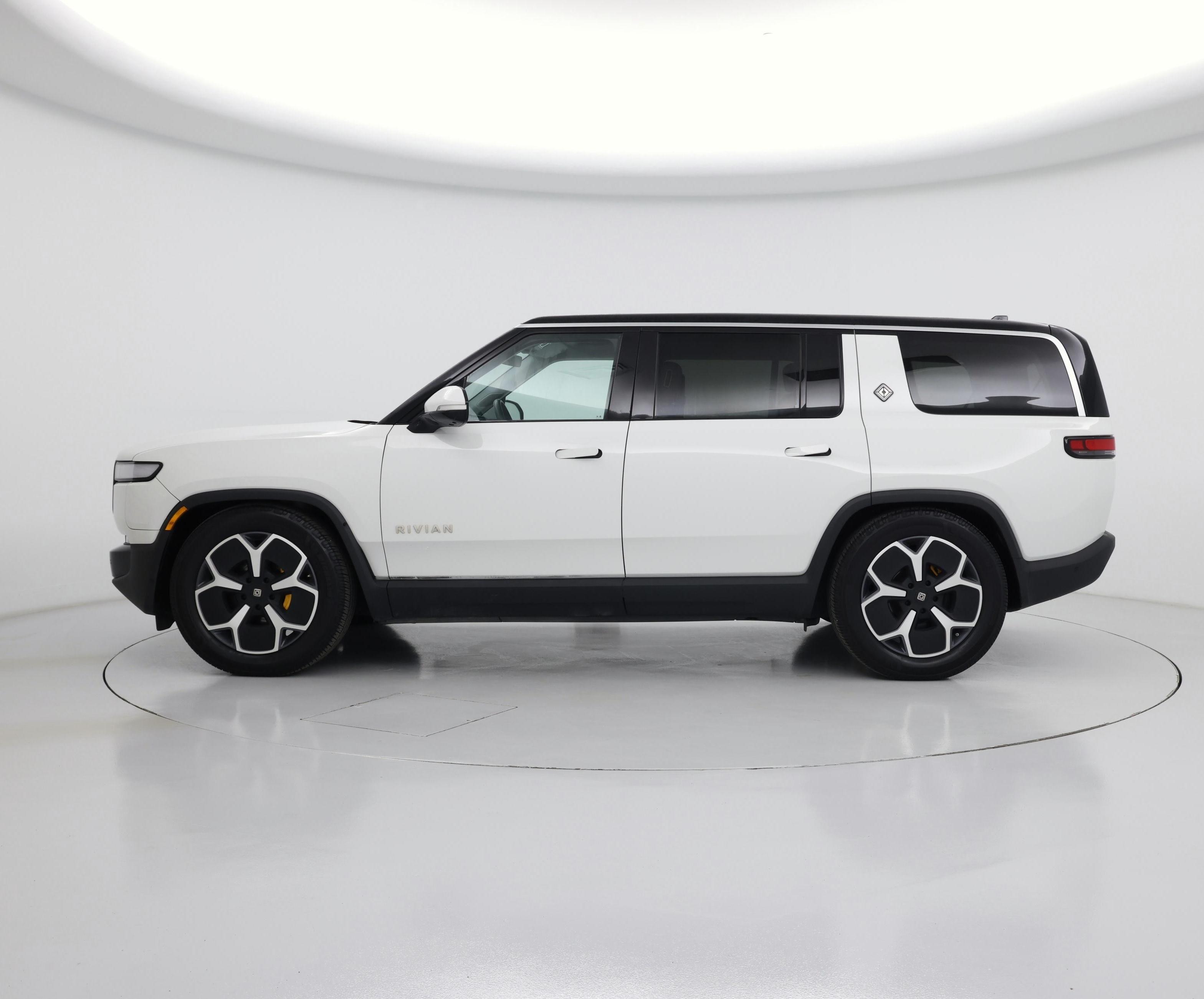 Thumbnail: 2023 Rivian R1S - 3