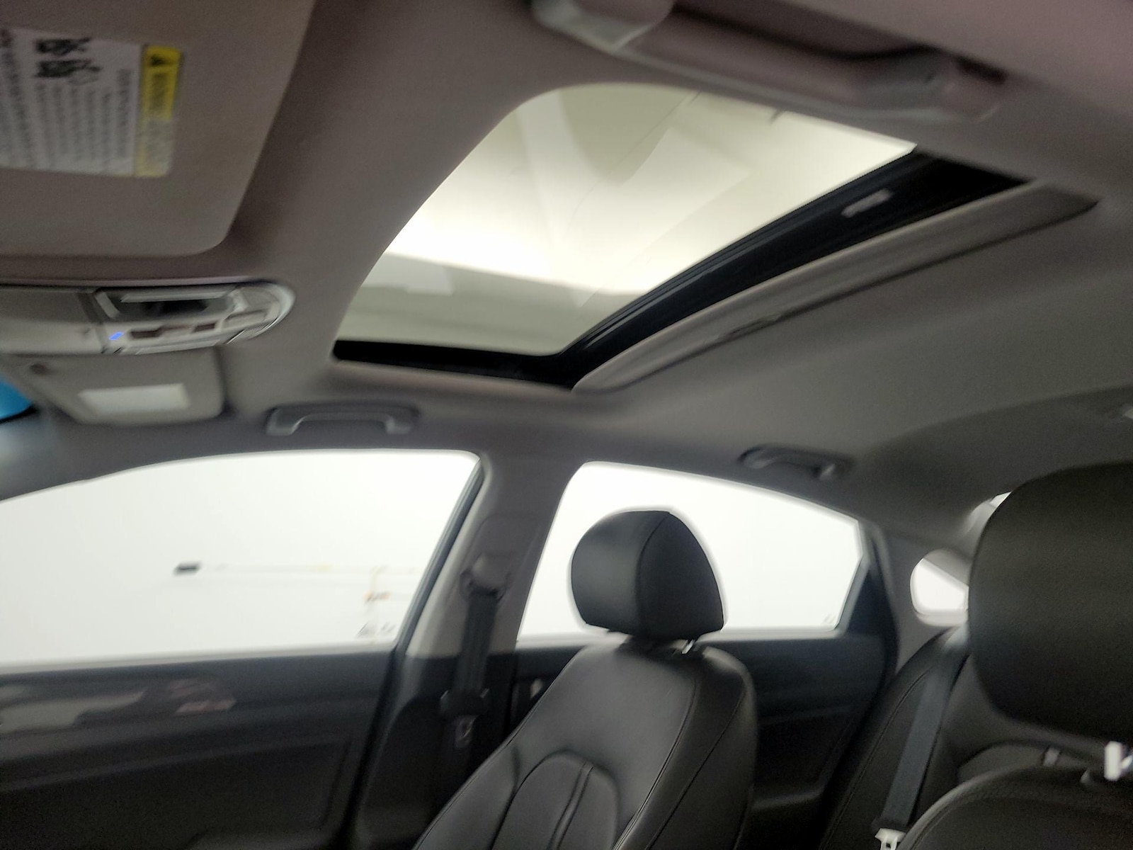 Sunroof(s) & Overhead Airbags