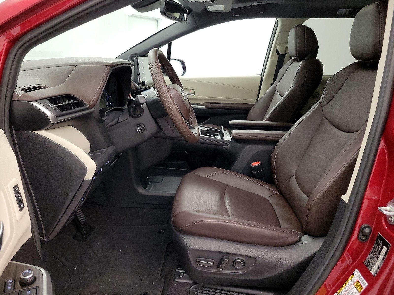 2023 Toyota Sienna Platinum - Photo 12