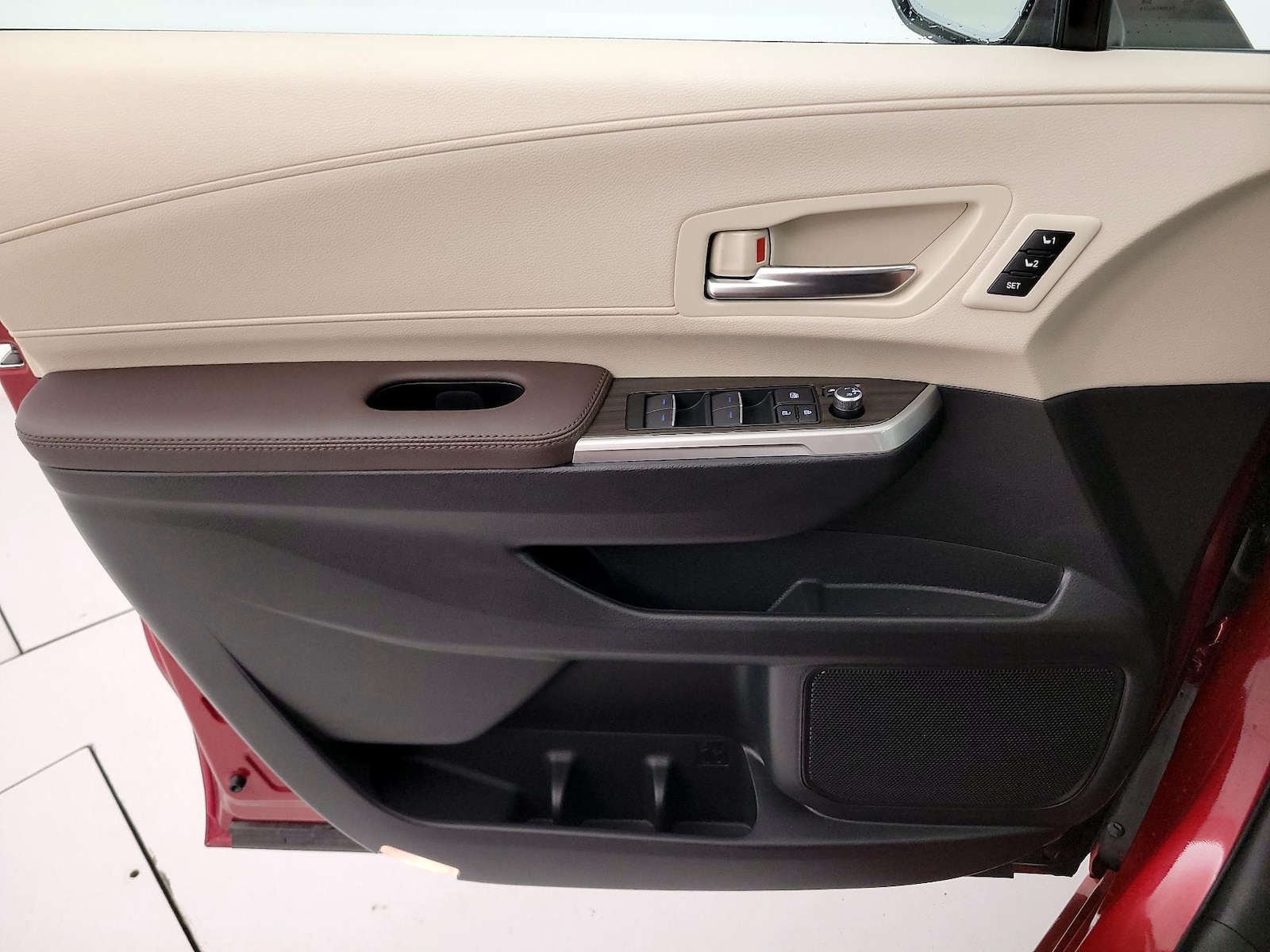 2023 Toyota Sienna Platinum - Photo 13