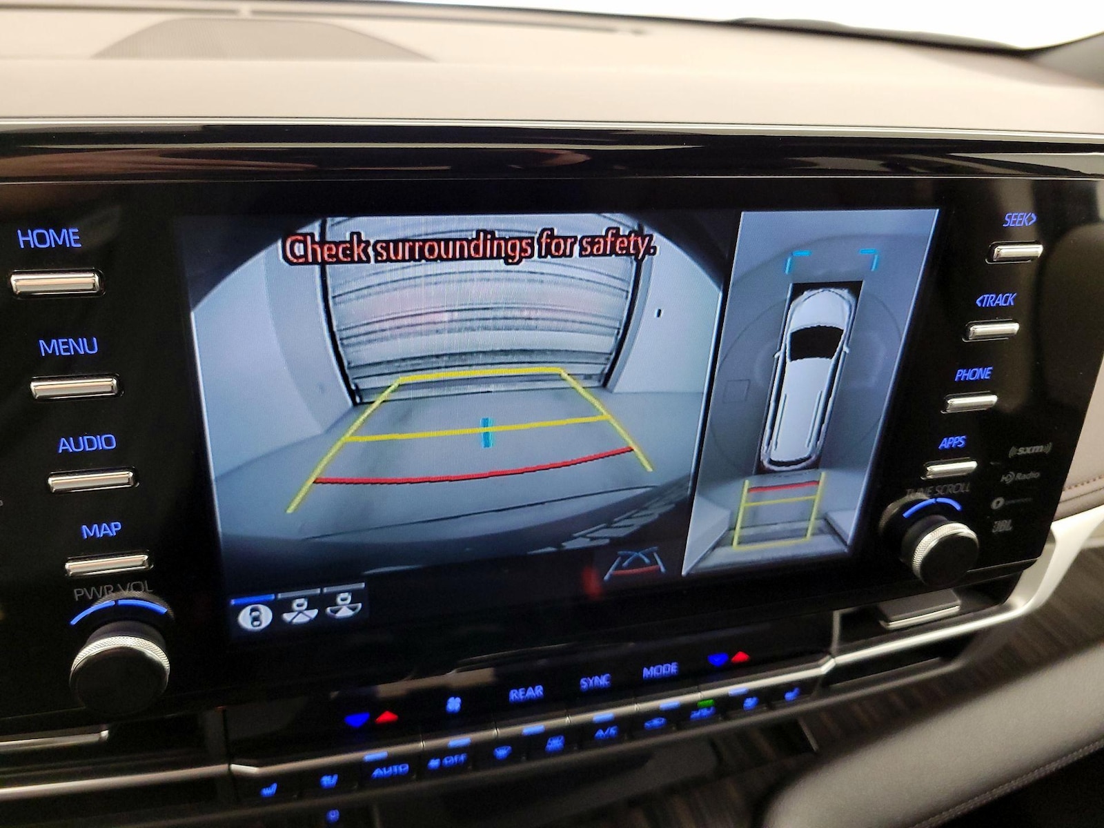 2023 Toyota Sienna Platinum - Photo 16