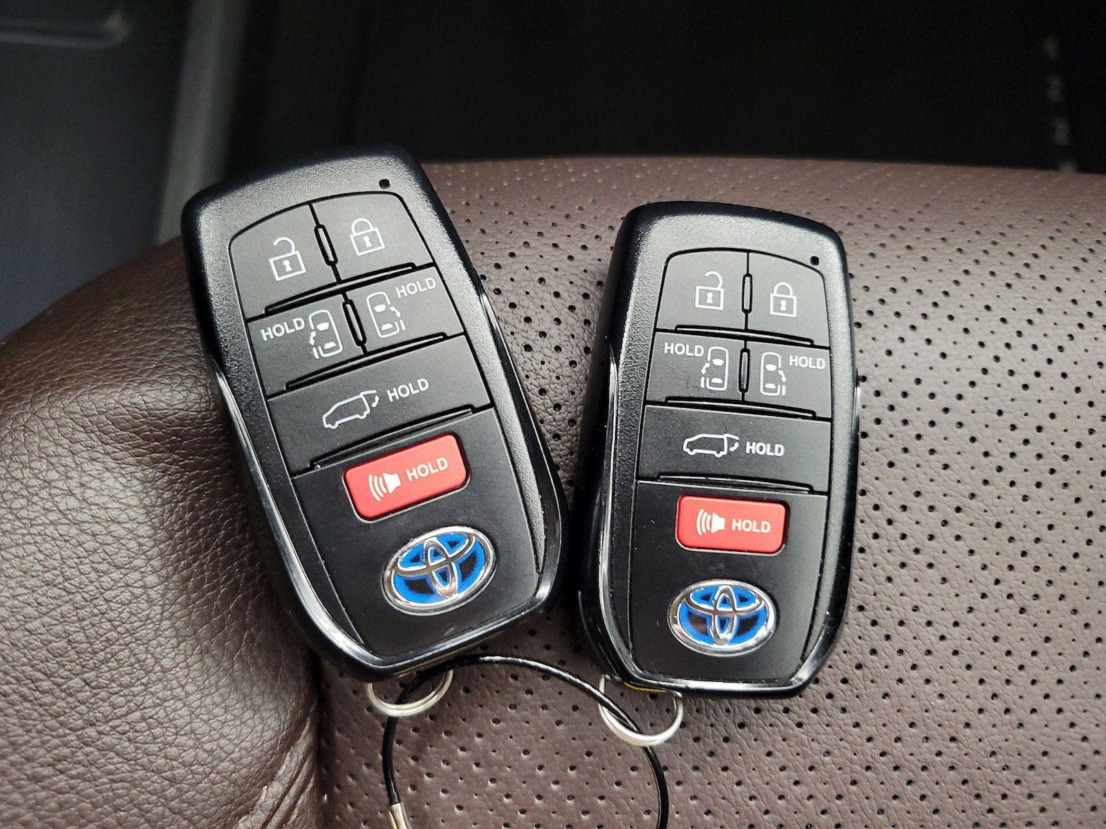 2023 Toyota Sienna Platinum - Photo 28