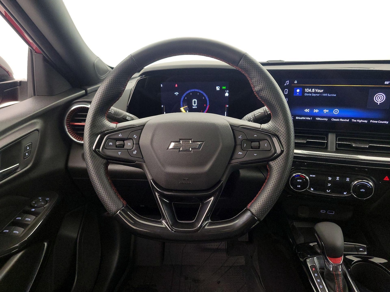 2026 Chevrolet Trax RS - Photo 11
