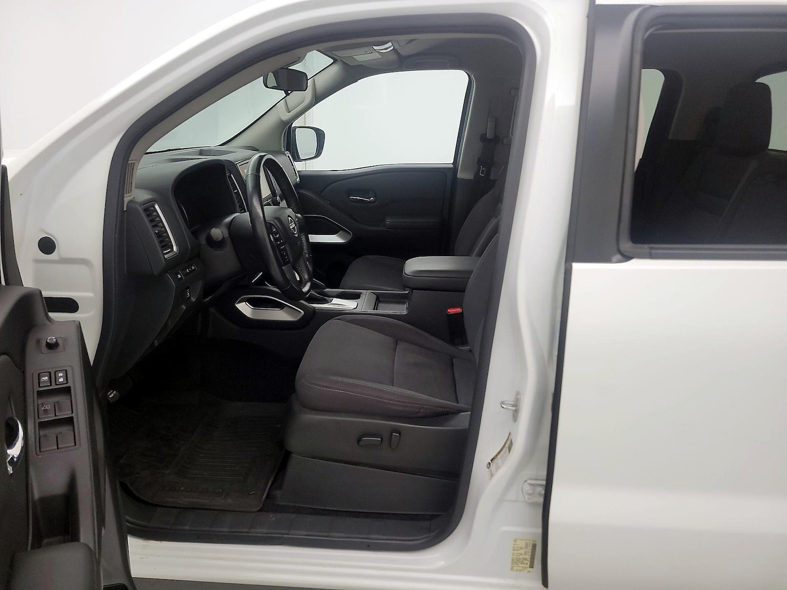 2022 Nissan Frontier SV - Photo 12