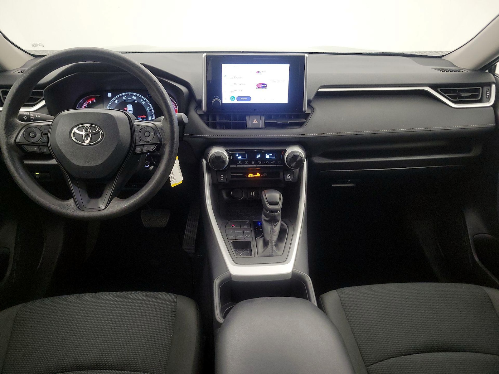 2025 Toyota RAV4 LE - Photo 10