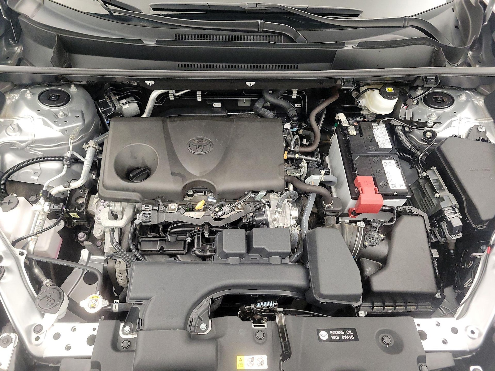 2025 Toyota RAV4 LE - Photo 22