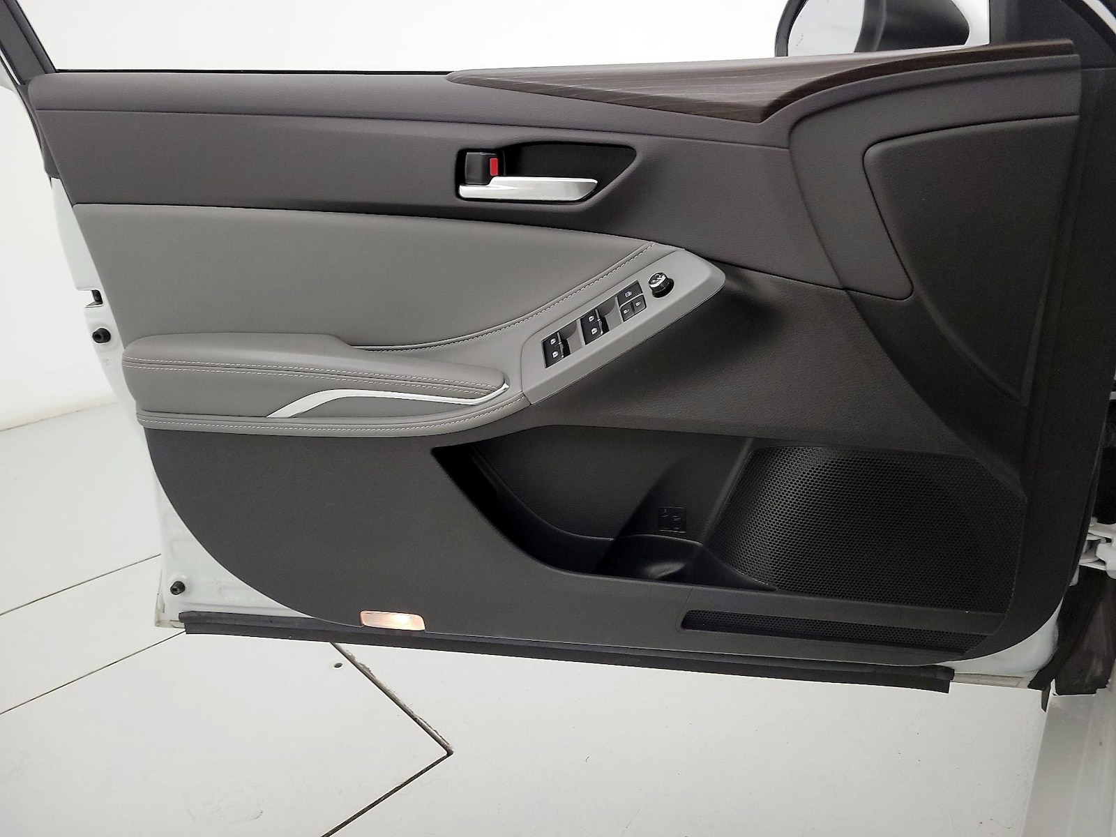 2019 Toyota Avalon XLE - Photo 13