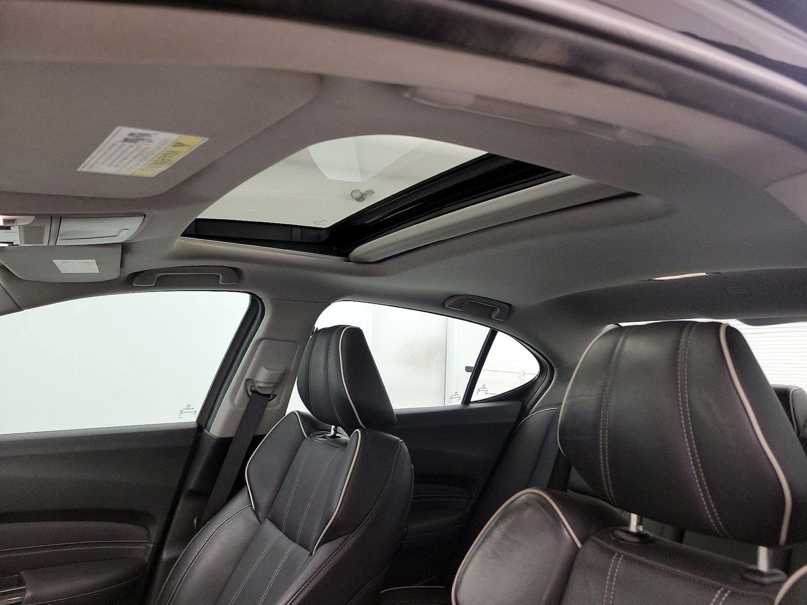 Sunroof(s) & Overhead Airbags