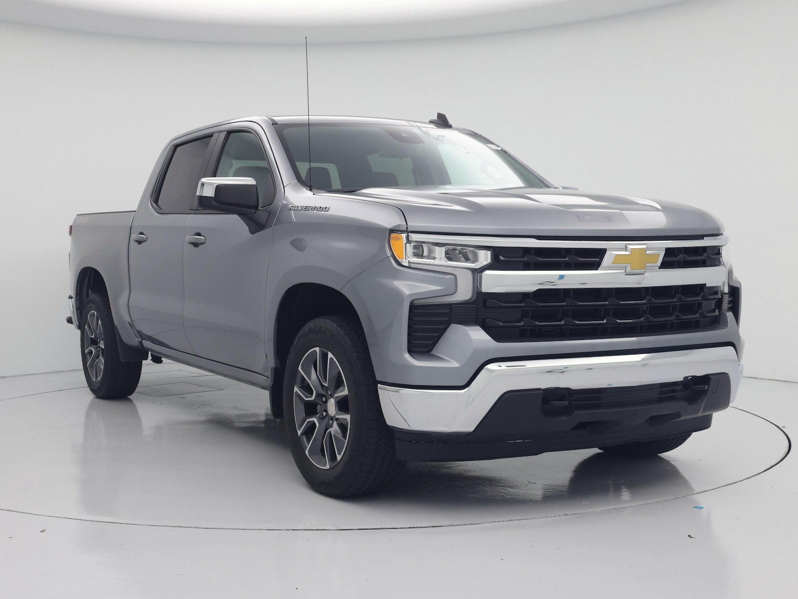 2023 Chevrolet Silverado 1500 LT - Photo 2