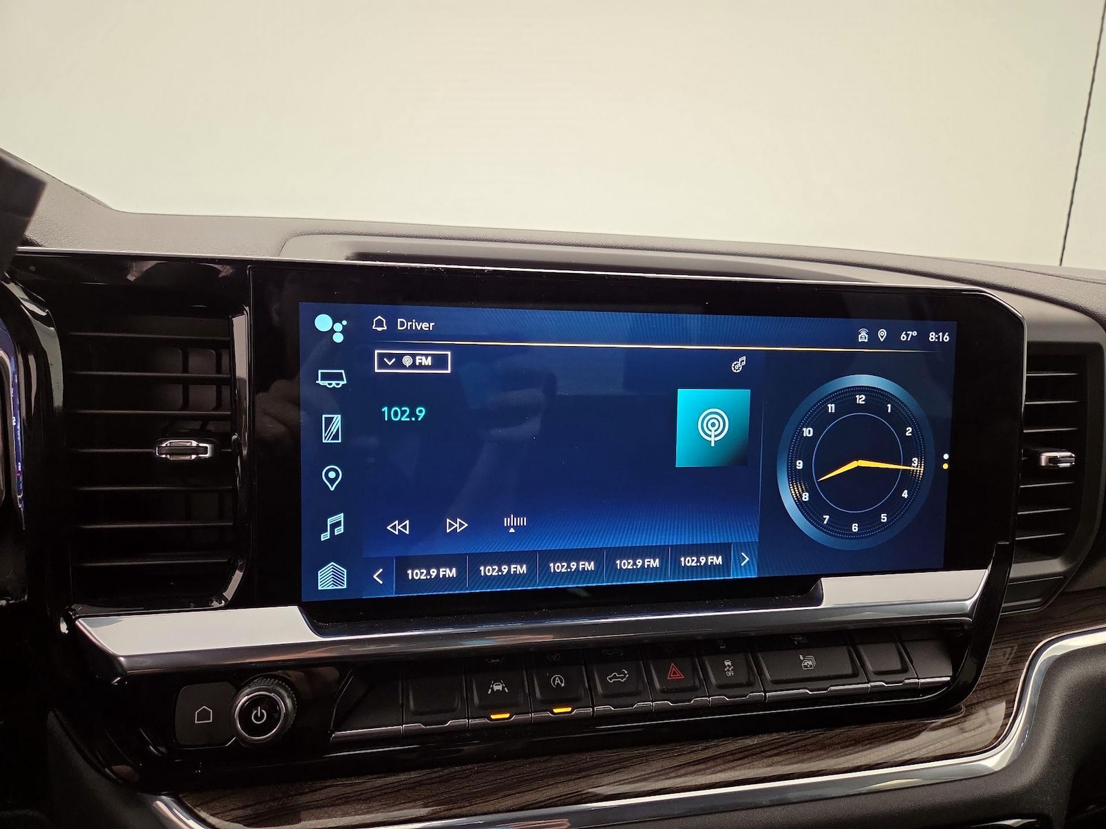 2023 Chevrolet Silverado 1500 LT - Photo 16